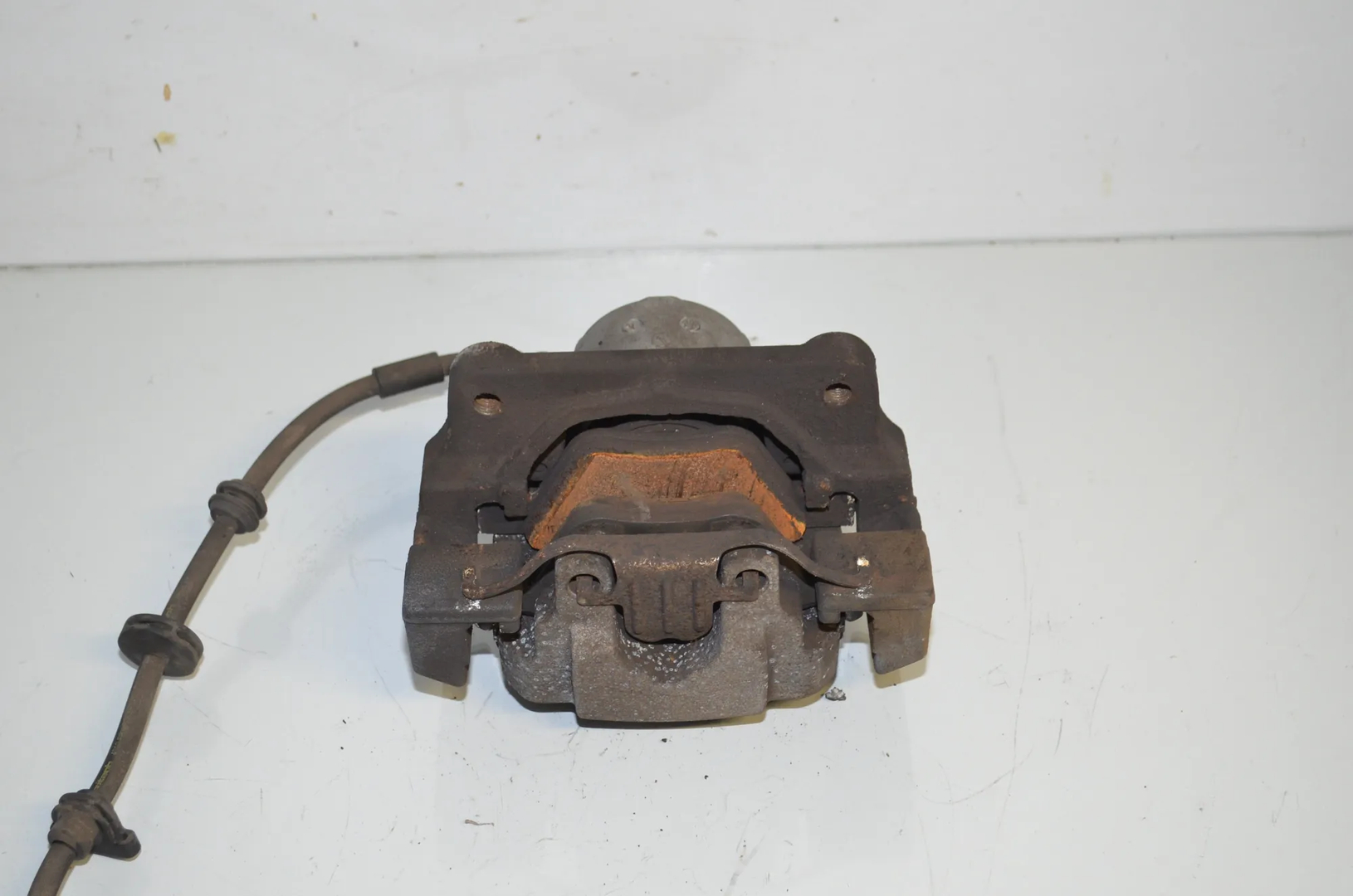 Front Right Brake Caliper – OEM 6791920 · BMW 5 Touring (F11) 523 i 2011 – 4