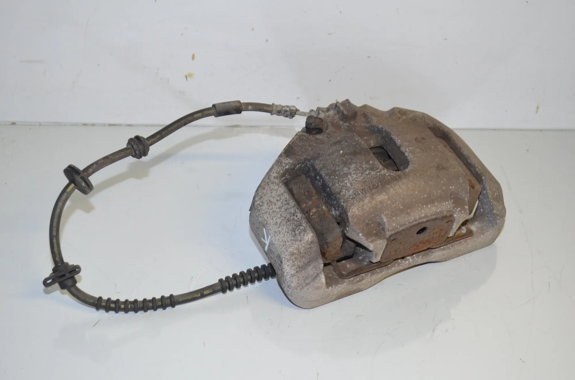 Front Left Brake Caliper – OEM 6792689 · BMW 5 Touring (F11) 530 d 2011