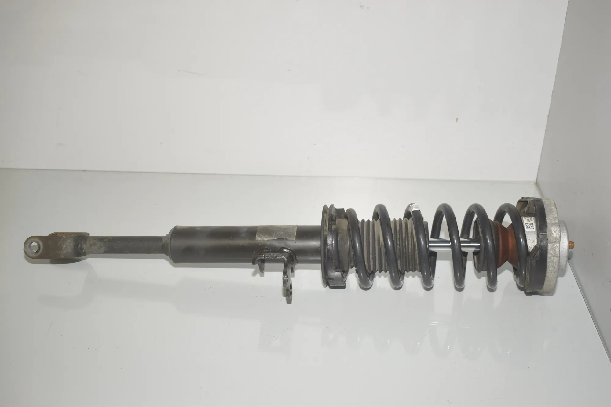 Front Left Shock Absorber – OEM 6777203 · BMW 5 (F10) 530 d 2012