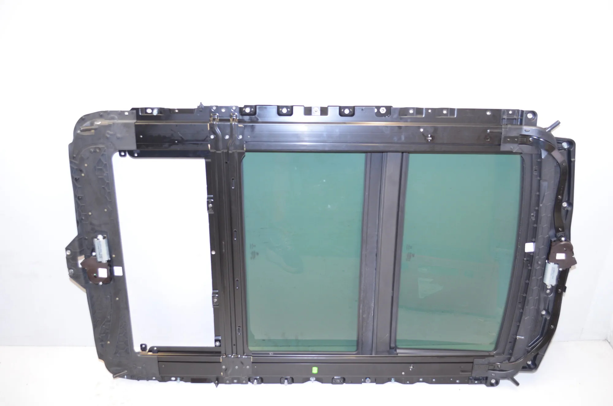 Sunroof – OEM 8038192 · BMW 5 Touring (F11) M 550 d xDrive 2014 – 5
