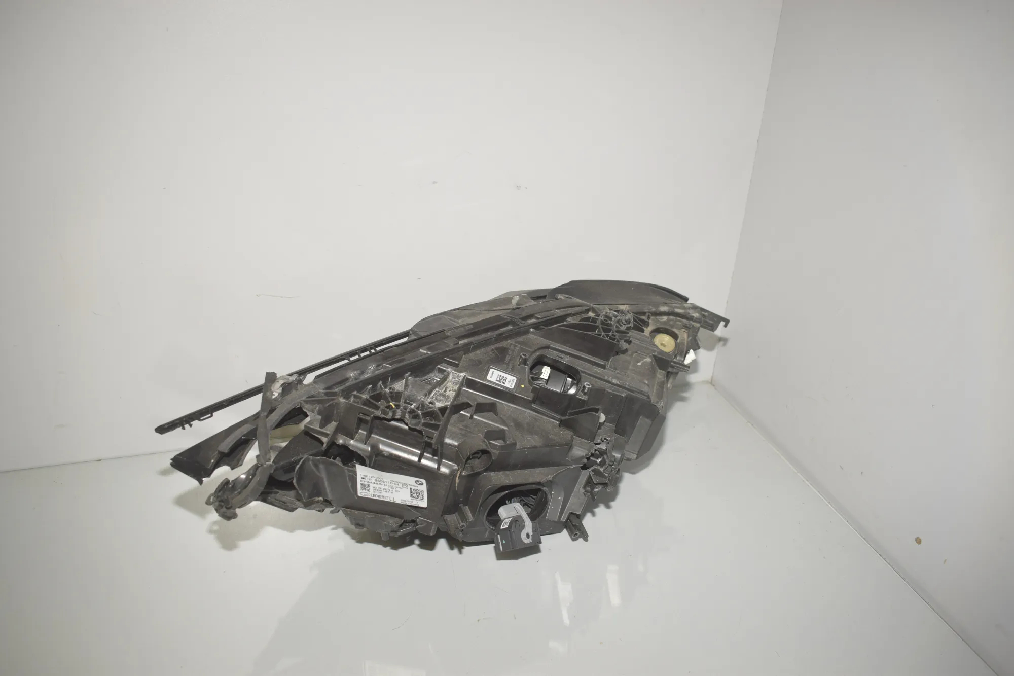 Front Right Headlight – OEM 9505110 · BMW i4 (G26) BMW i4 (G26) eDrive35 2023 – 4
