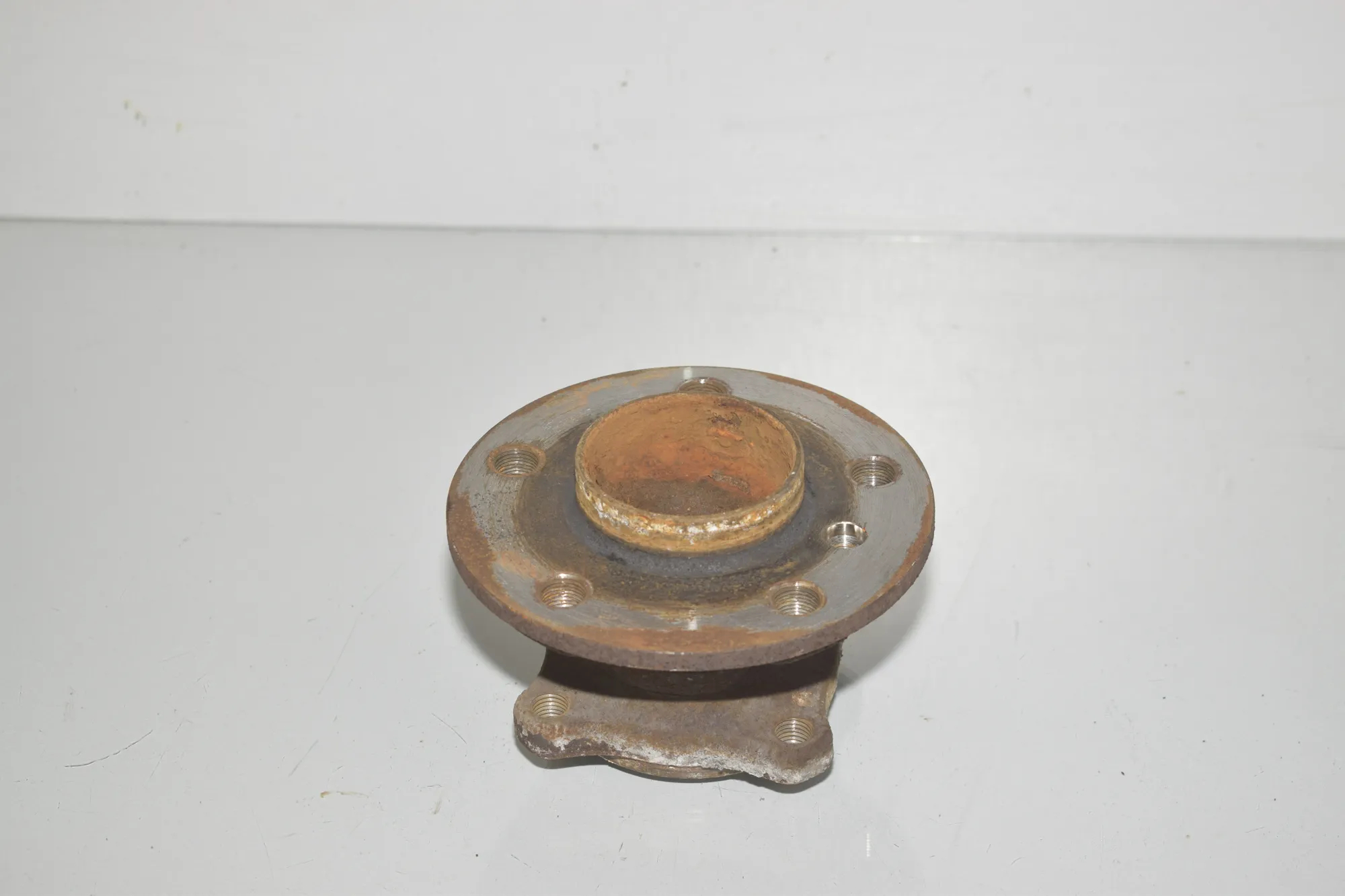 Front Right Wheel Bearing – OEM 6859546 · BMW i3 (I01) Electric 2019