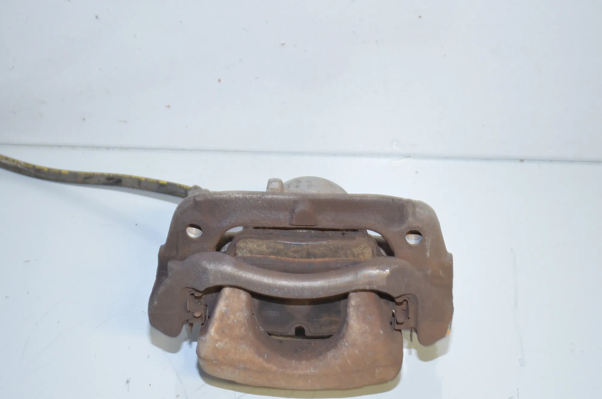 Front Right Brake Caliper – OEM 6860270 · BMW i3 (I01) Electric 2019 – 3