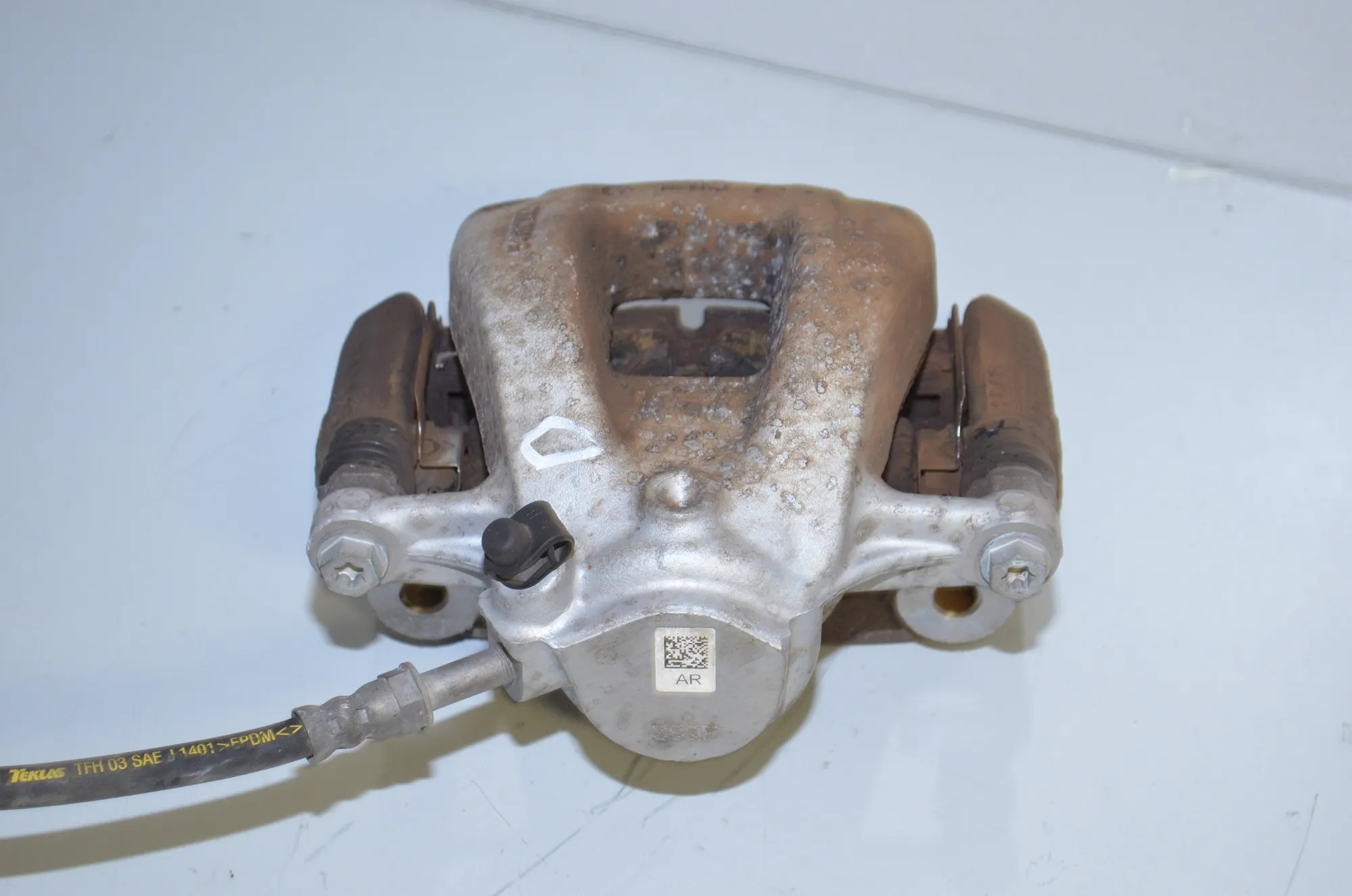 Front Right Brake Caliper – OEM 6860270 · BMW i3 (I01) Electric 2019 – 2