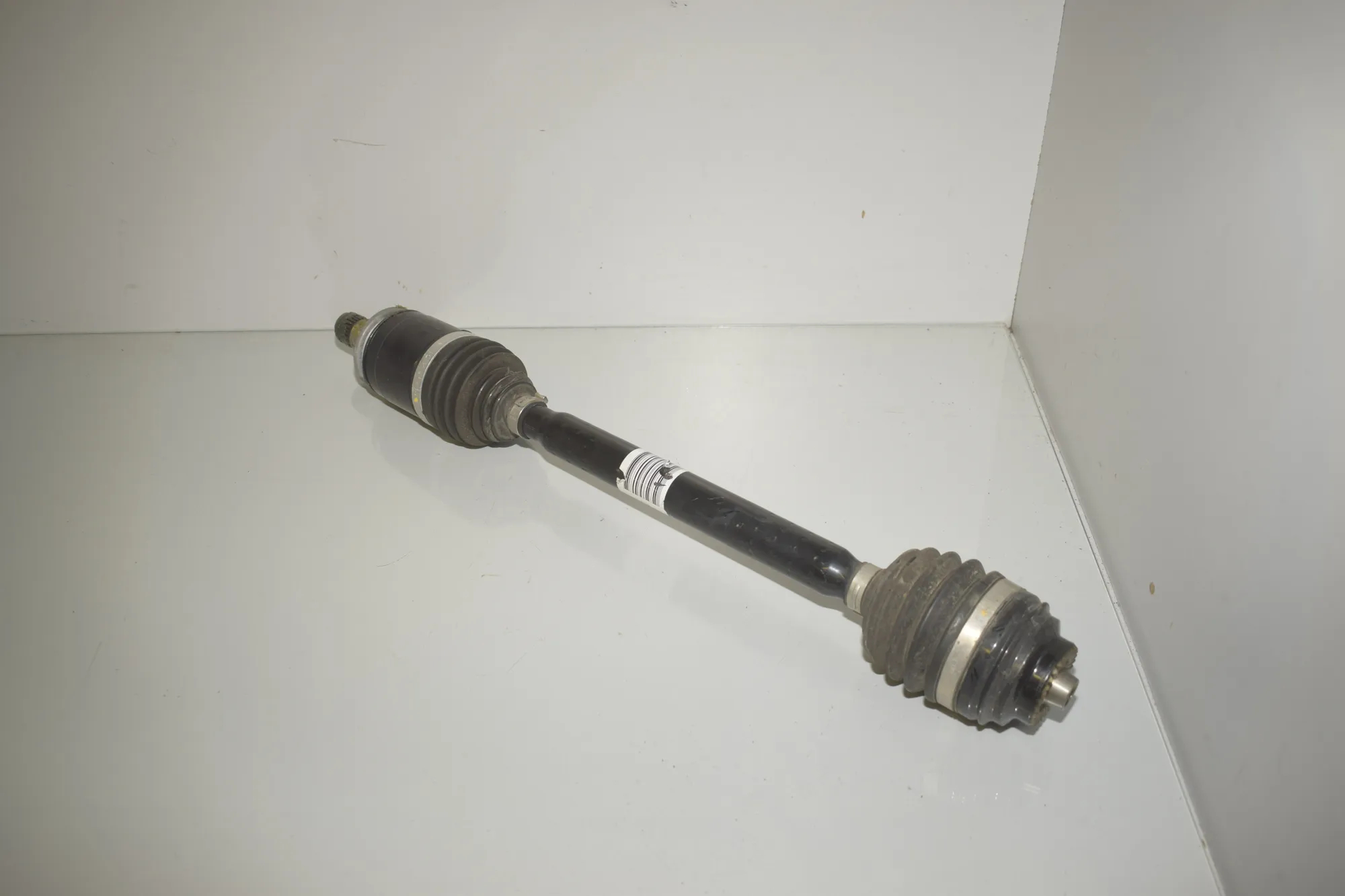 Rear Left Driveshaft – OEM 7641213 · BMW i3 (I01) Electric 2019 – 2
