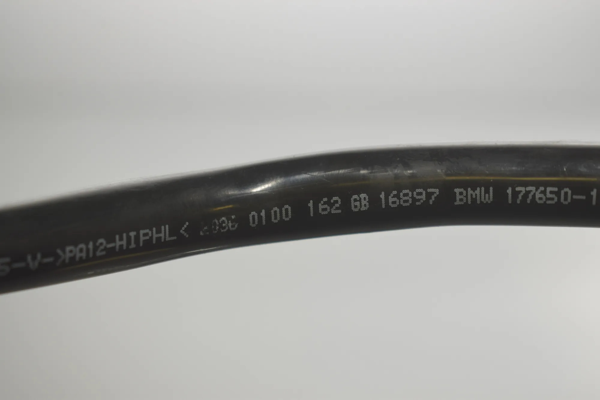 Vacuum Tube – OEM 7572237 · BMW 5 Touring (F11) 523 i 2011 – 7