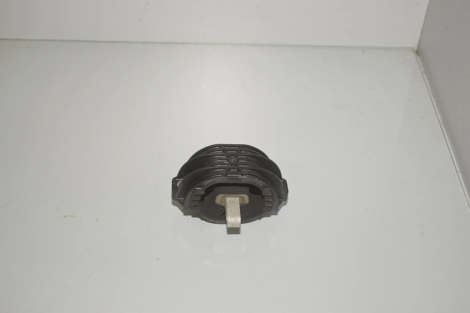 Gearbox Mount – OEM 6775916 · BMW 5 Touring (F11) 523 i 2011