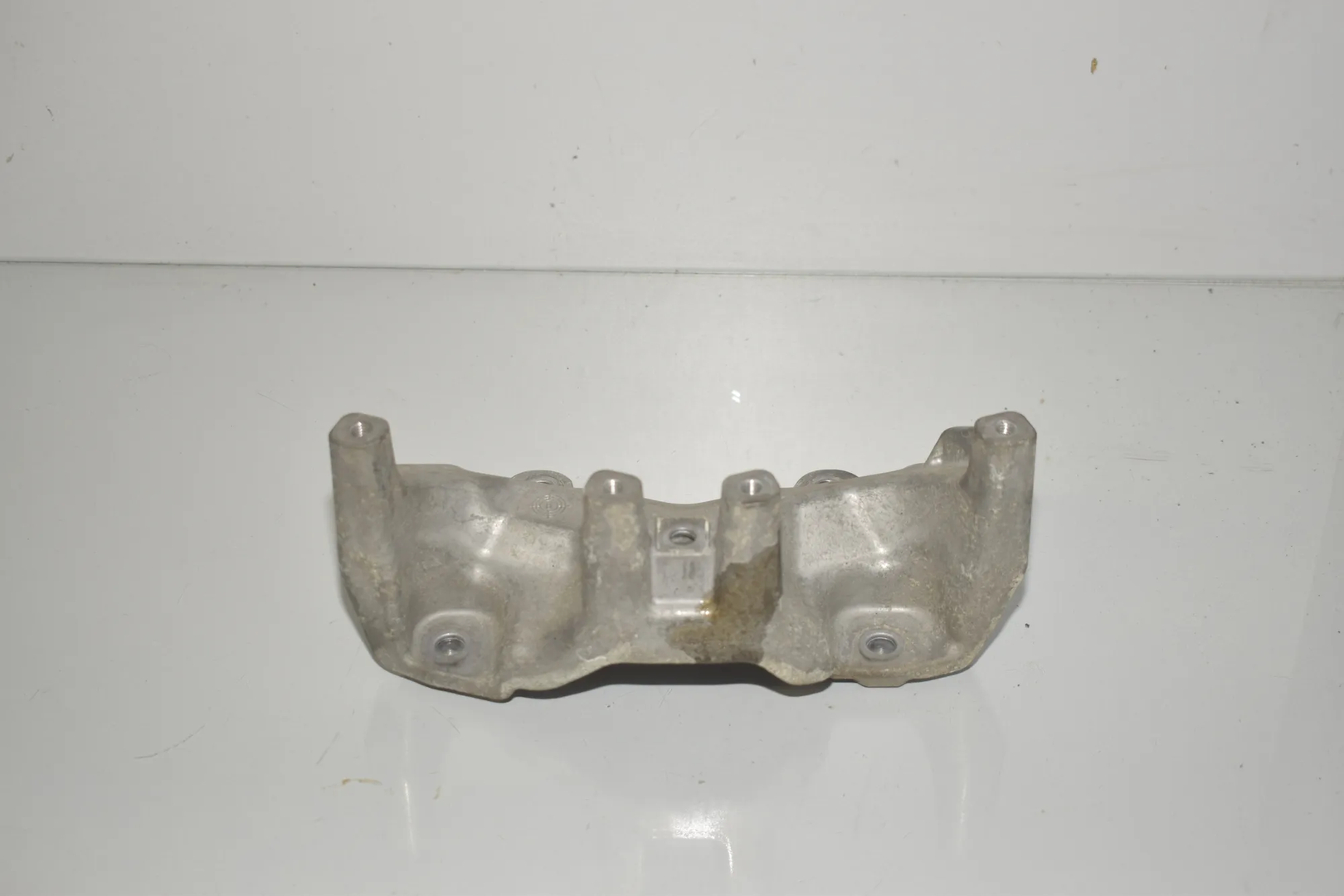 Gearbox Mount Bracket – OEM 6777611 · BMW 5 Touring (F11) 523 i 2011