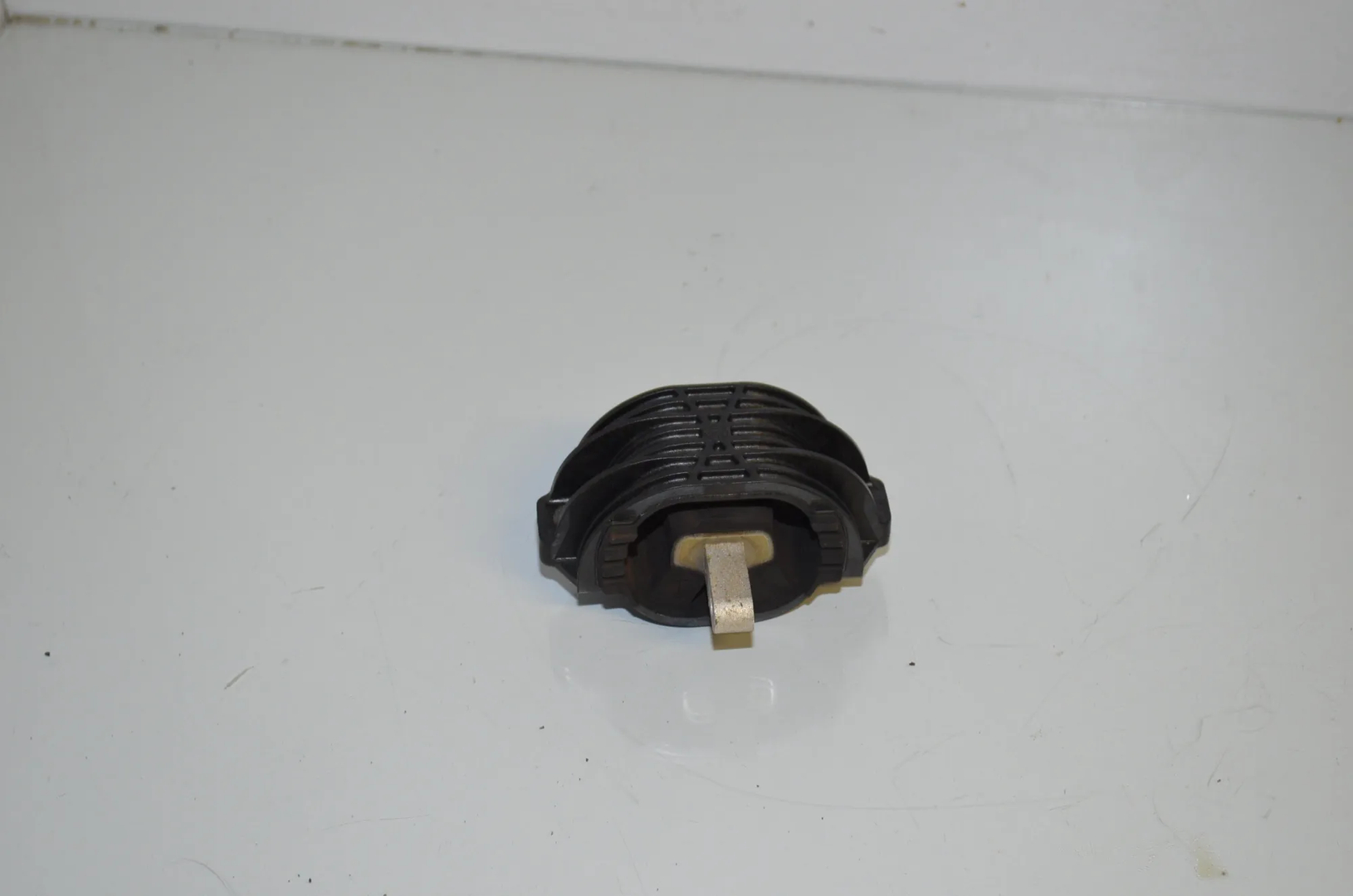 Gearbox Mount – OEM 6775916 · BMW 5 Touring (F11) 523 i 2011 – 4