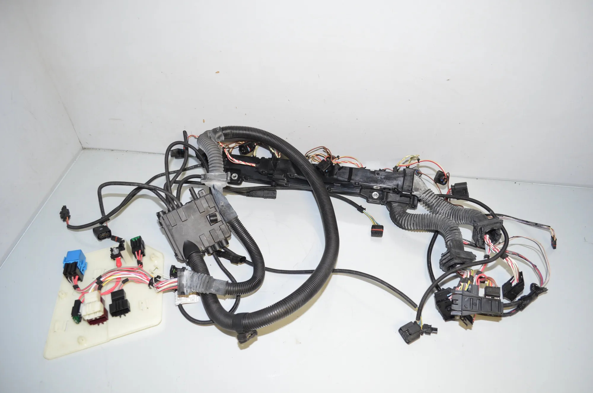 Engine Cable Harness – OEM 7599839 · BMW 5 Touring (F11) 523 i 2011