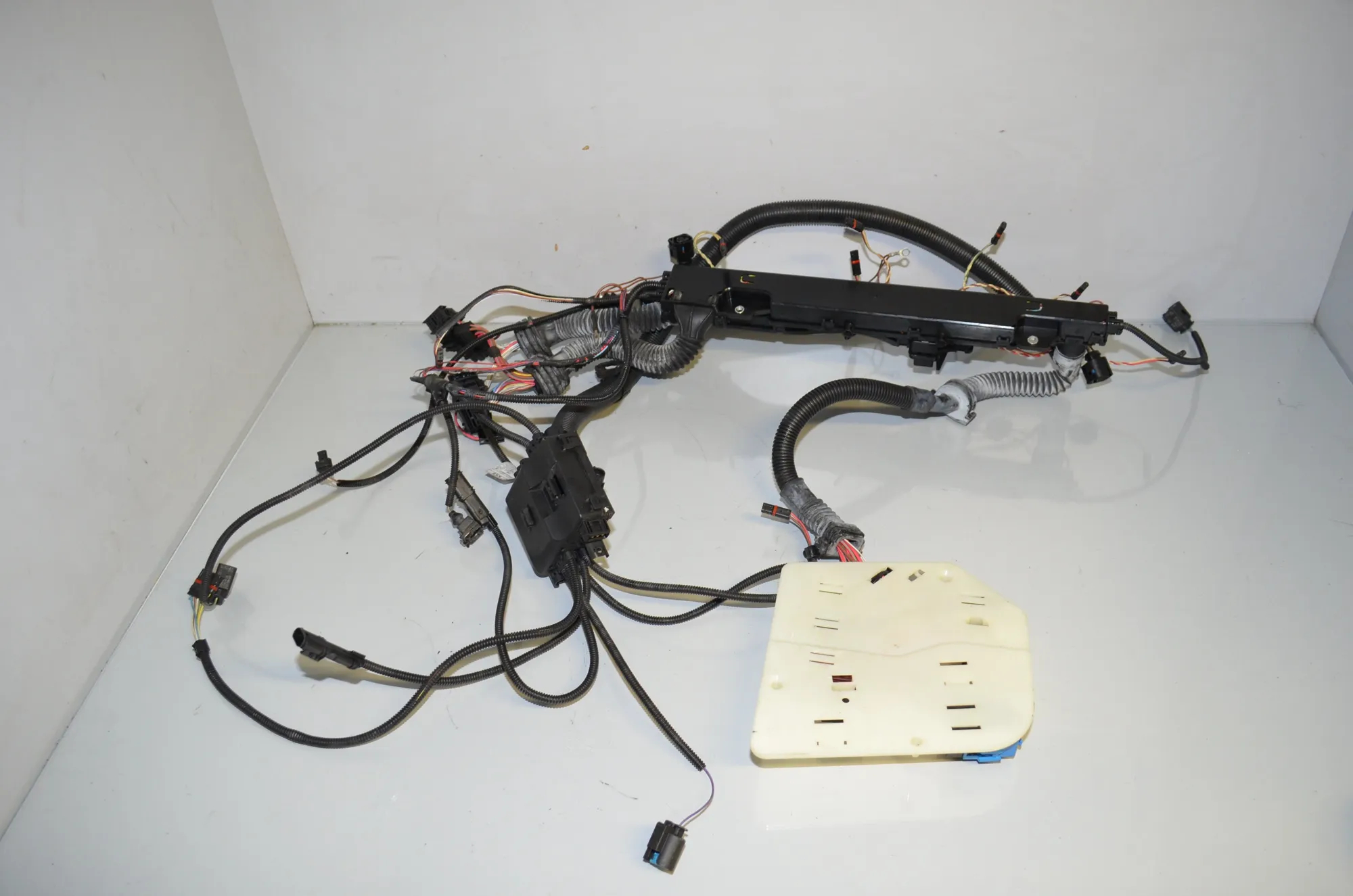 Engine Cable Harness – OEM 7599839 · BMW 5 Touring (F11) 523 i 2011 – 3