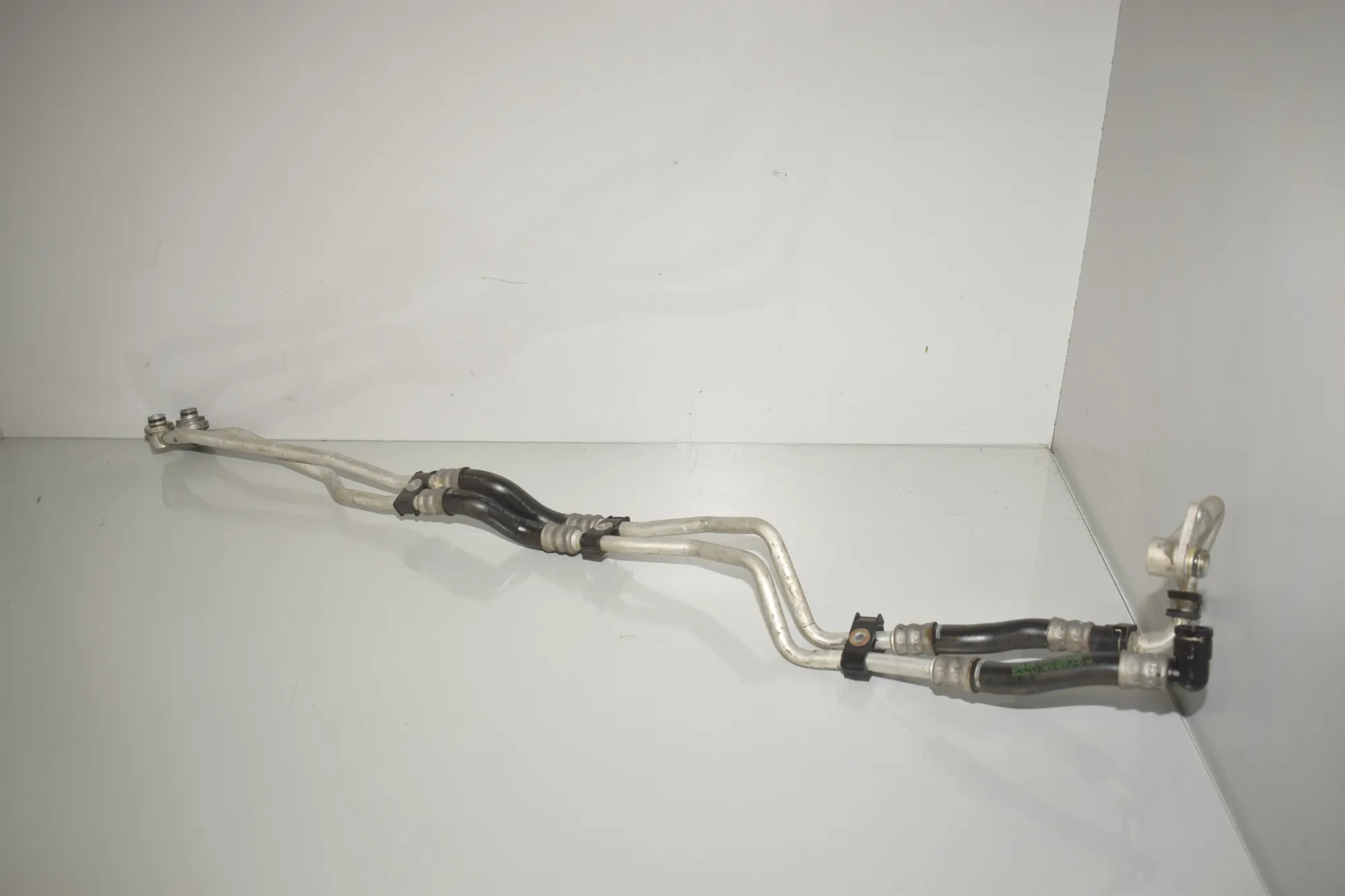 Other tubes – OEM 7593141 · BMW 5 Touring (F11) 523 i 2011 – 2