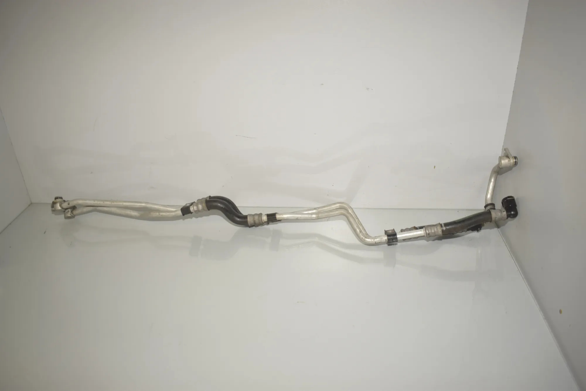 Other tubes – OEM 7593141 · BMW 5 Touring (F11) 523 i 2011
