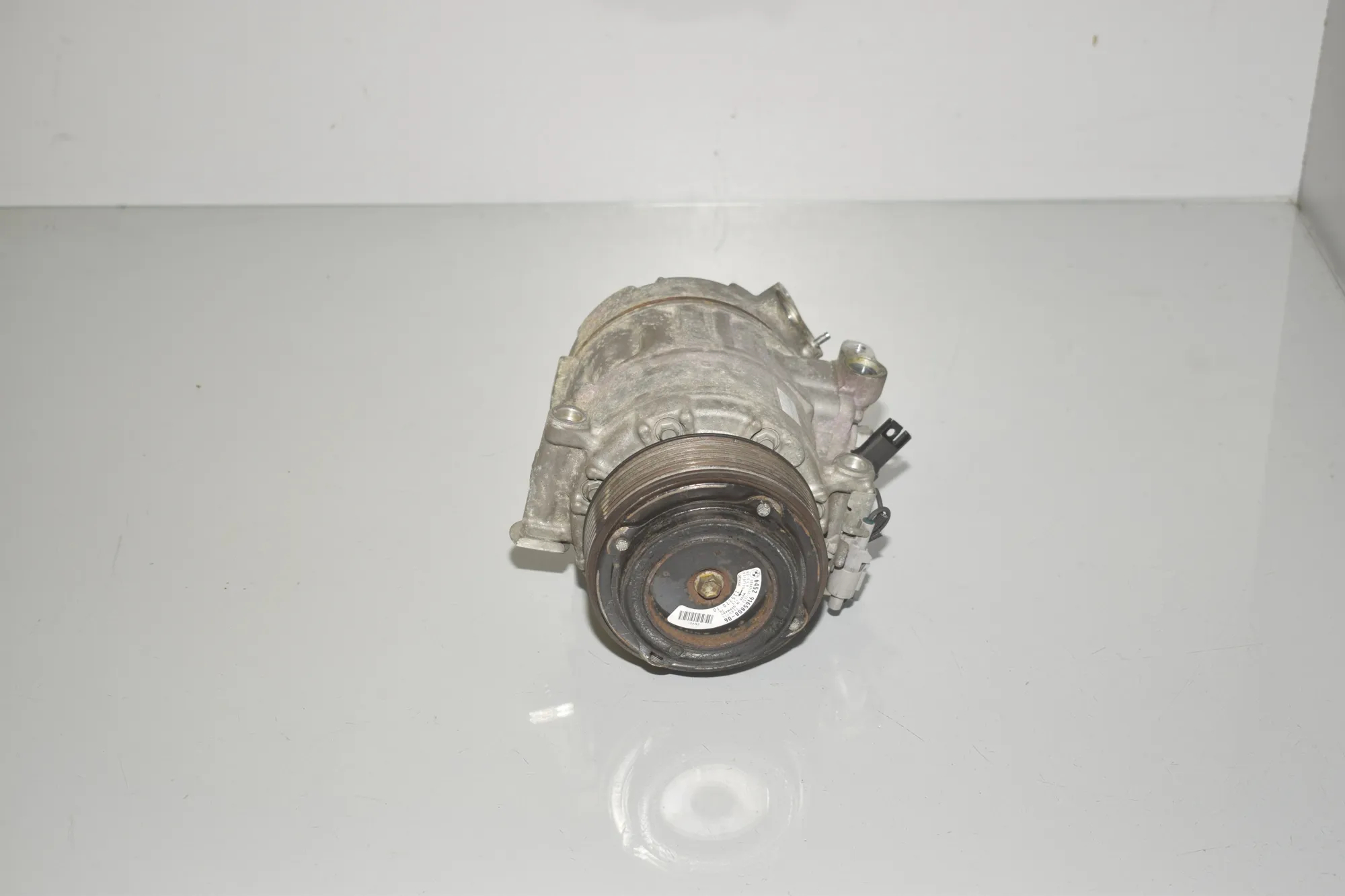 Air Condition A/C Pump – OEM 9165808 · BMW 5 Touring (F11) 523 i 2011 – 4