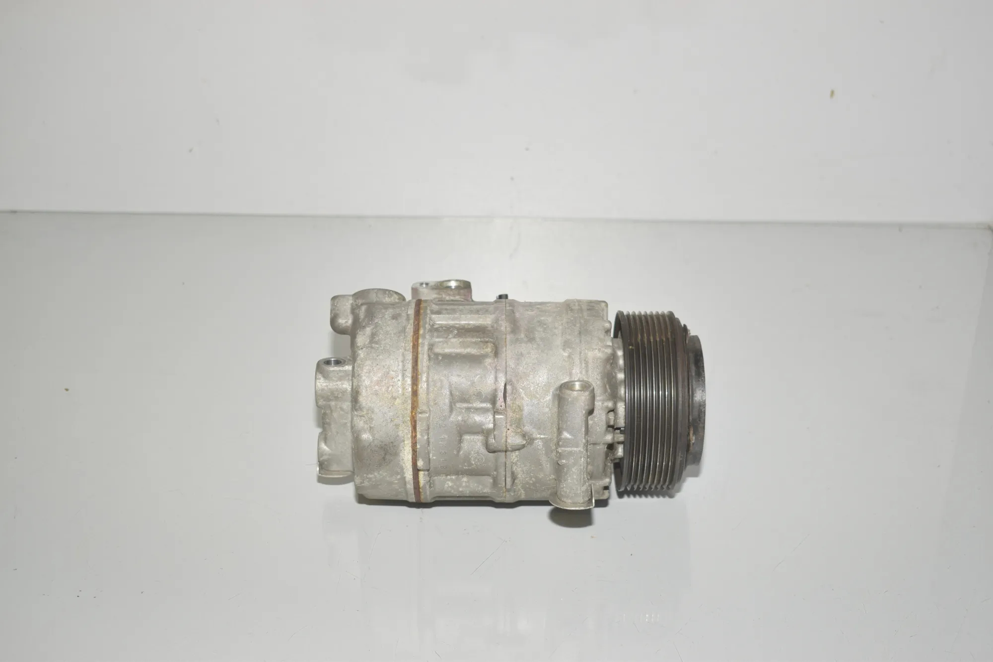 Air Condition A/C Pump – OEM 9165808 · BMW 5 Touring (F11) 523 i 2011