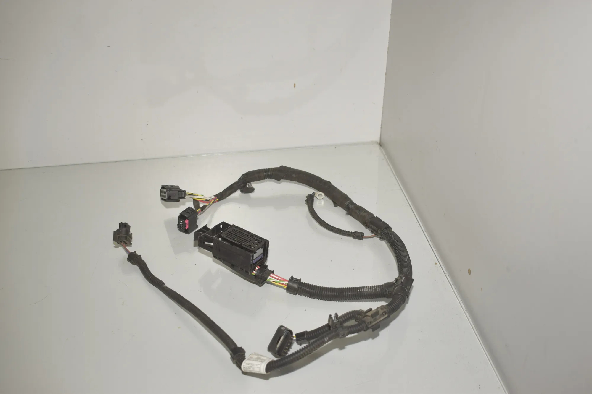 Engine Cable Harness – OEM 8632687 · BMW i3 (I01) Electric 2019 – 3