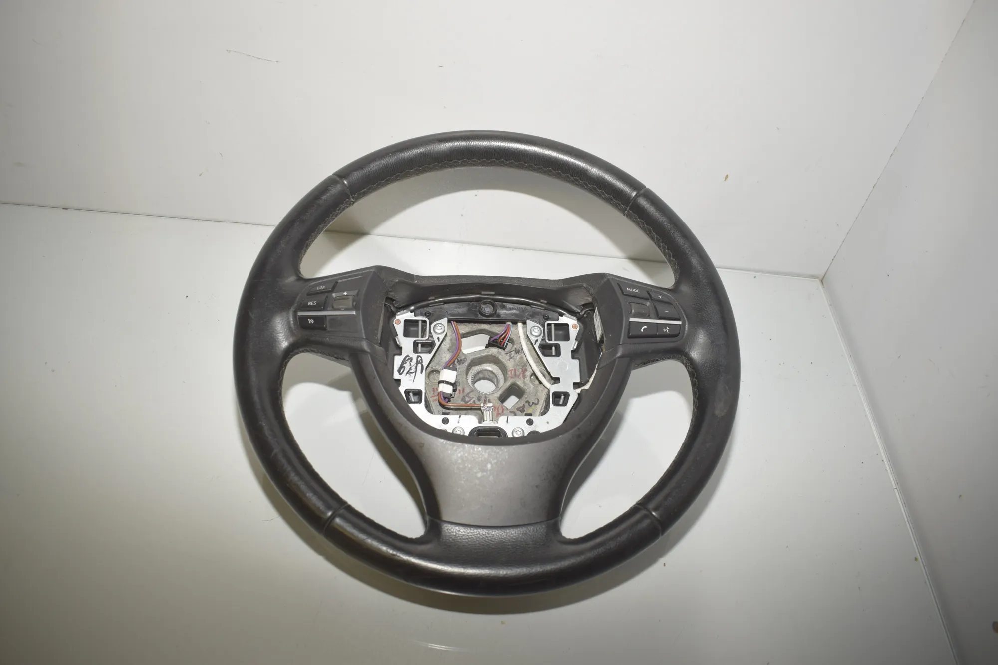 Steering Wheel – OEM 9401690 · BMW 5 Touring (F11) 523 i 2011 – 2