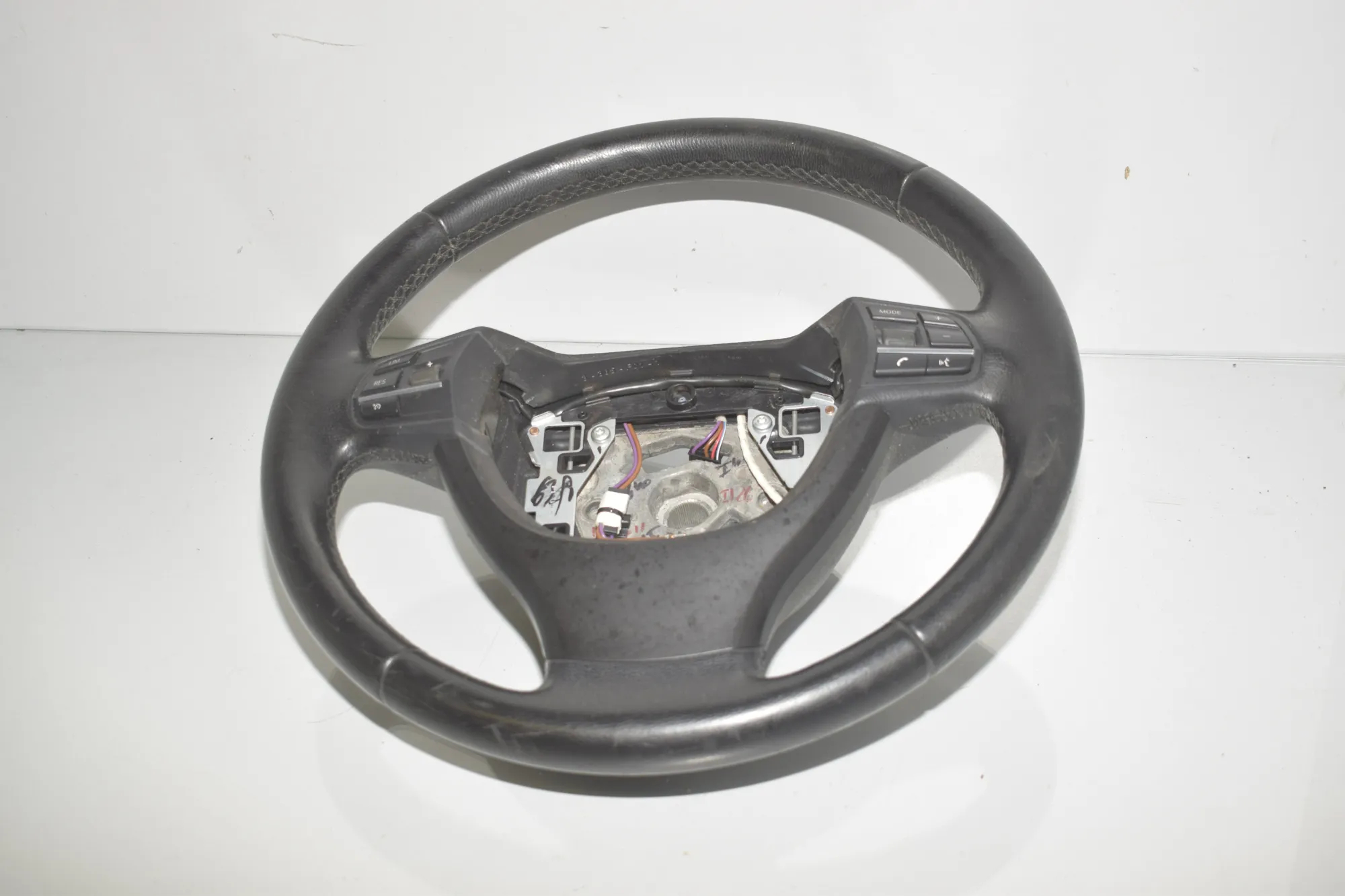 Steering Wheel – OEM 9401690 · BMW 5 Touring (F11) 523 i 2011