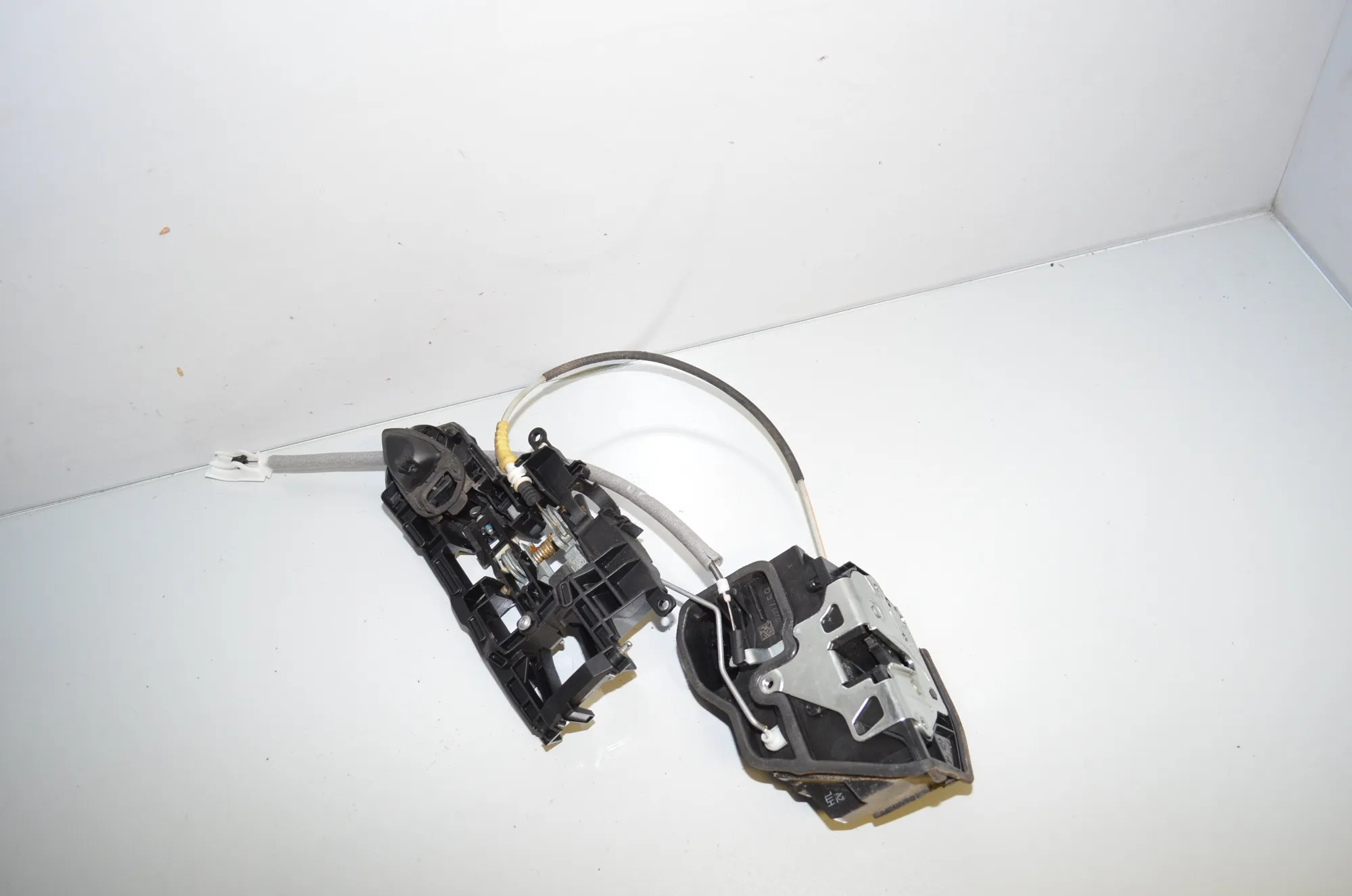 Rear Left Door Lock – OEM 51227229459 · BMW 5 Touring (F11) 530 d xDrive 2011 – 2