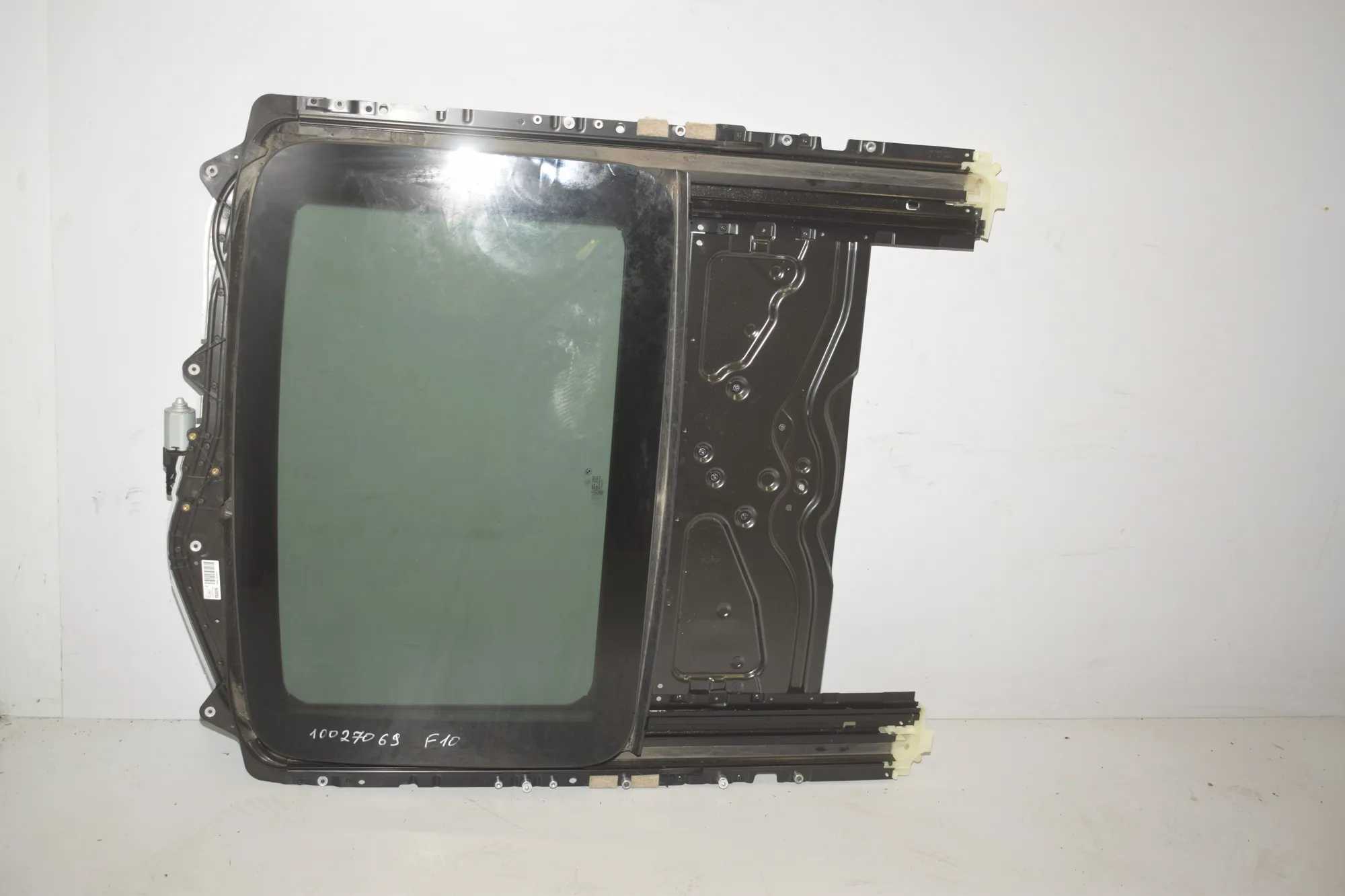 Sunroof – OEM 54107382982 · BMW 5 (F10) 530 d 2012 – 2