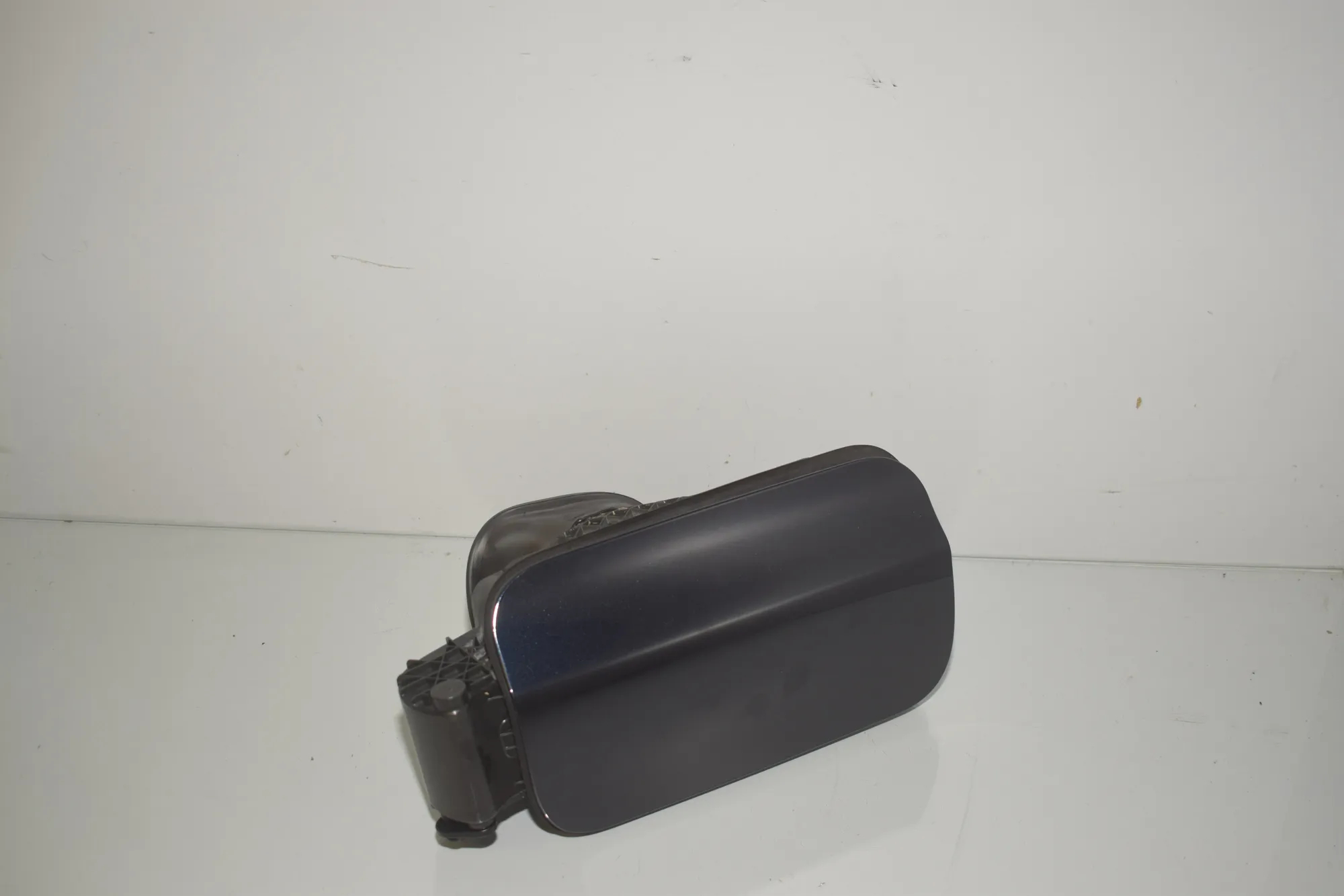 Fuel Tank Flap Cap – OEM 7217767 · BMW 5 Touring (F11) 530 d xDrive 2011