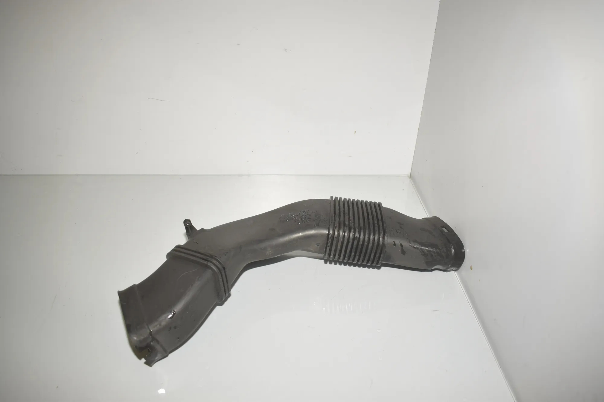 Air Intake Tube – OEM 8513454 · BMW 5 (F10) 530 d 2012 – 2