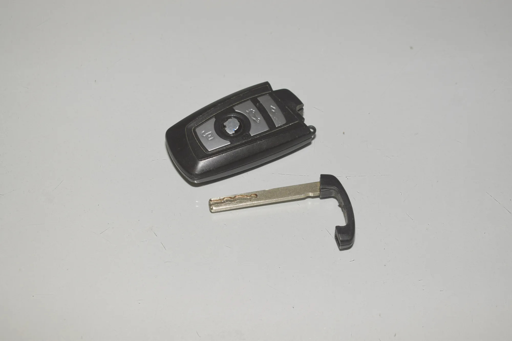 Ignition Key – OEM 66125A57FD0 · BMW 5 (F10) 530 d 2012 – 5