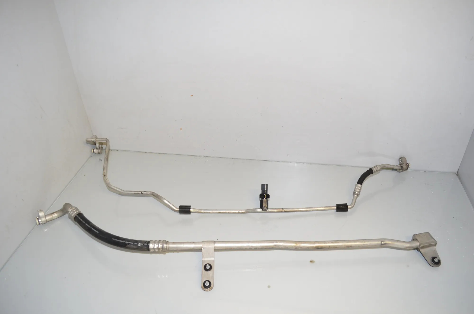 A/C Air Con Hose Pipe – OEM 9201927 · BMW 5 Touring (F11) 530 d xDrive 2011 – 3