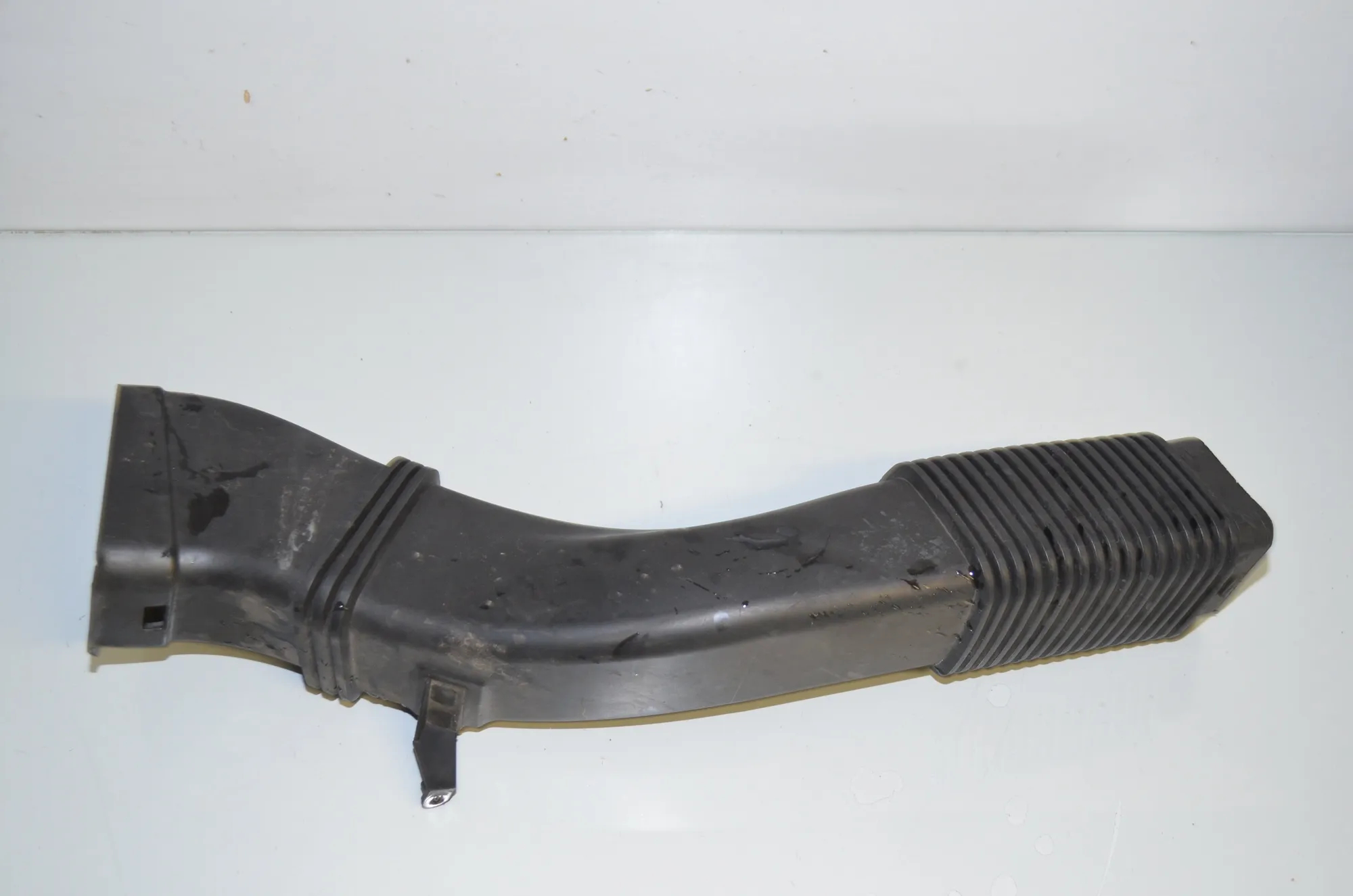 Air Intake Tube – OEM 7823212 · BMW 5 (F10) 530 d xDrive 2011 – 4