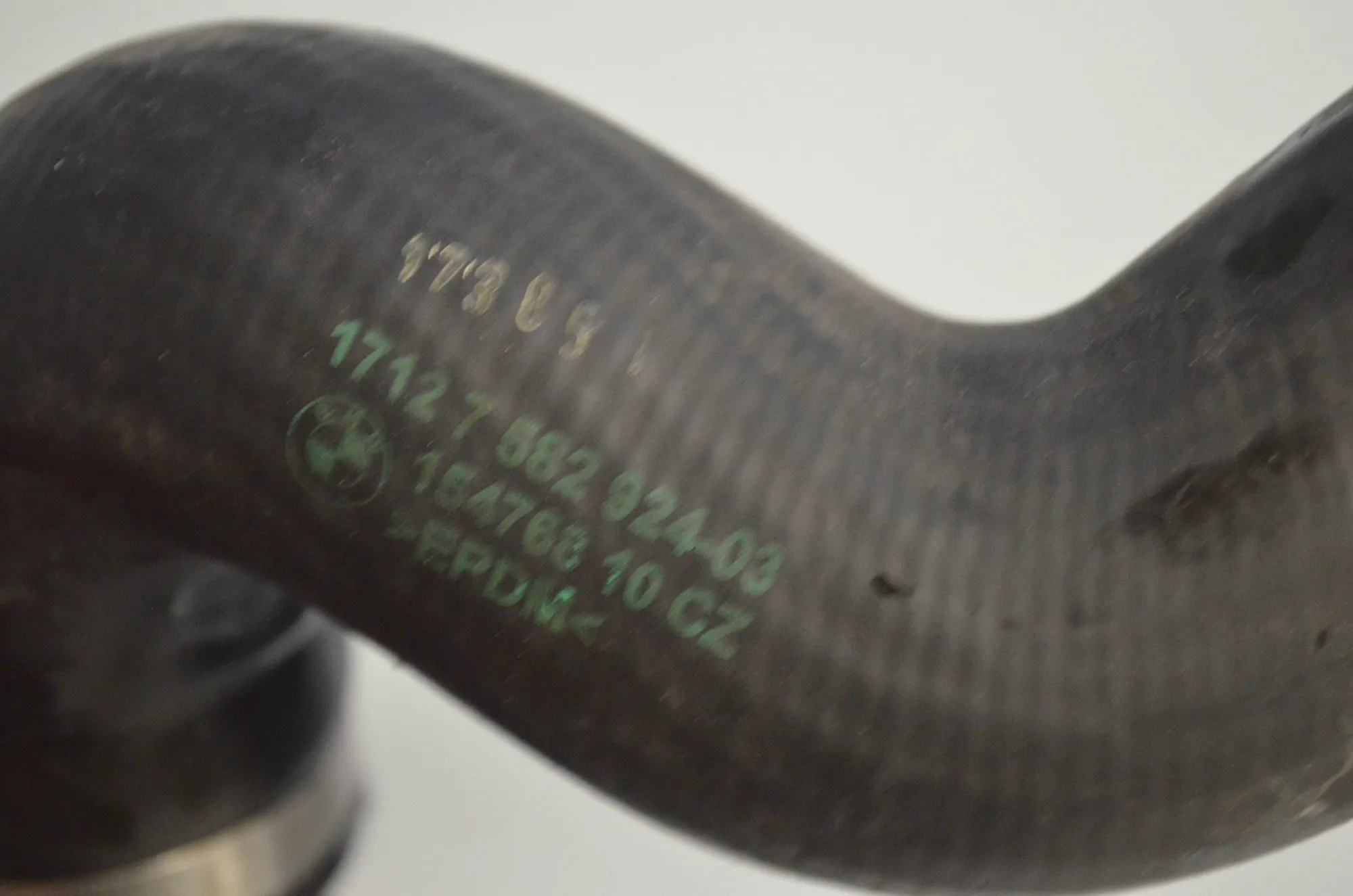 Coolant Hose Pipe – OEM 17127592866 · BMW 5 Touring (F11) 523 i 2011 – 9