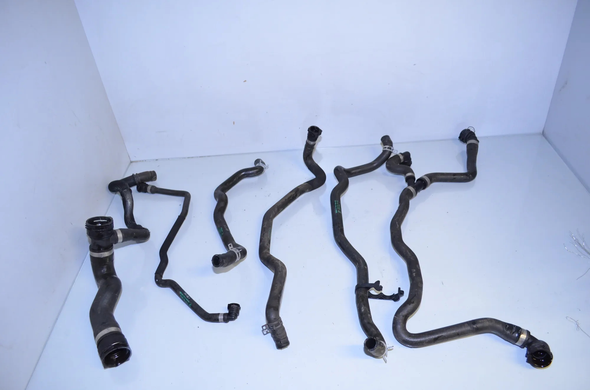 Coolant Hose Pipe – OEM 17127592866 · BMW 5 Touring (F11) 523 i 2011 – 3