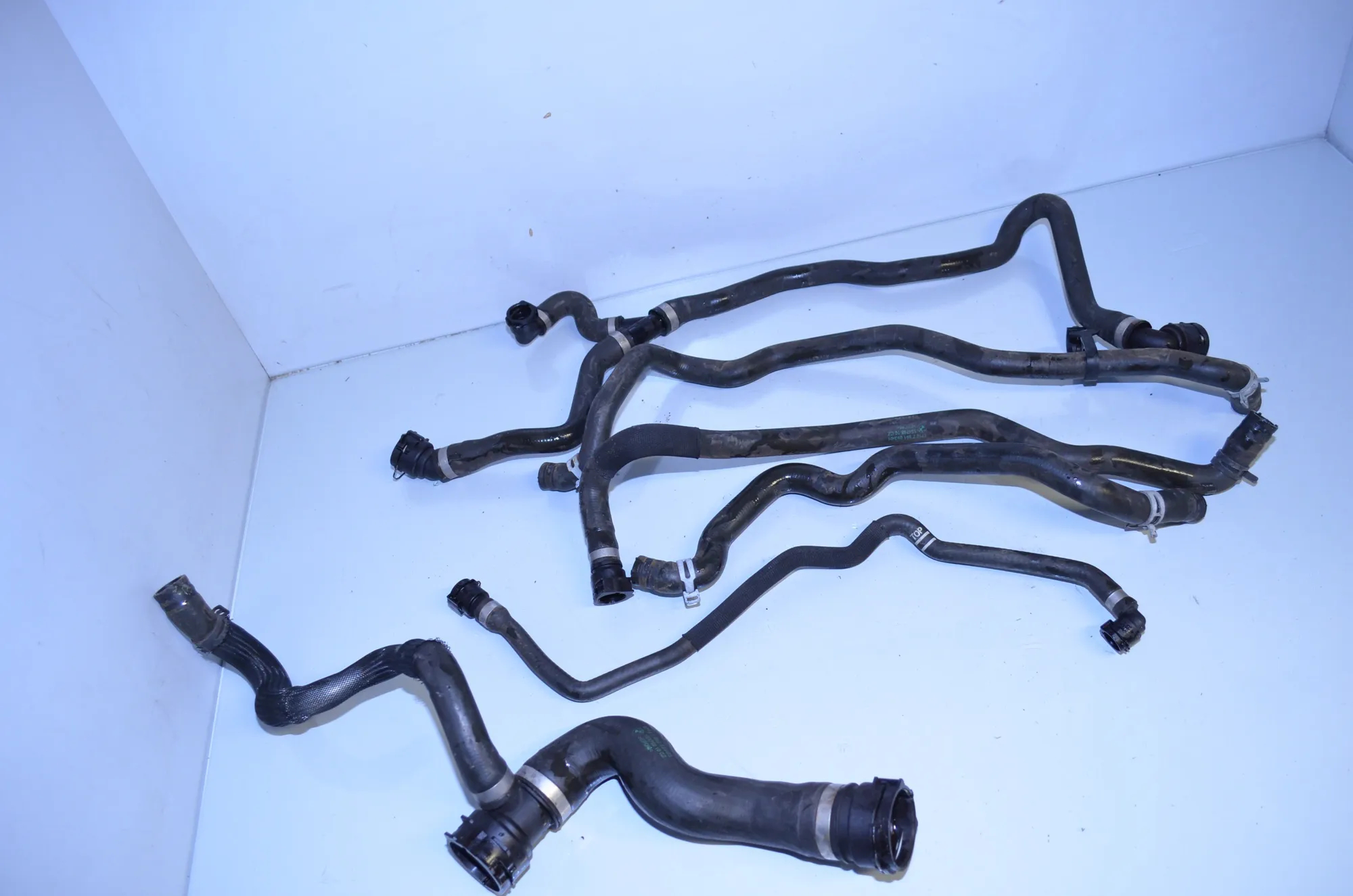 Coolant Hose Pipe – OEM 17127592866 · BMW 5 Touring (F11) 523 i 2011