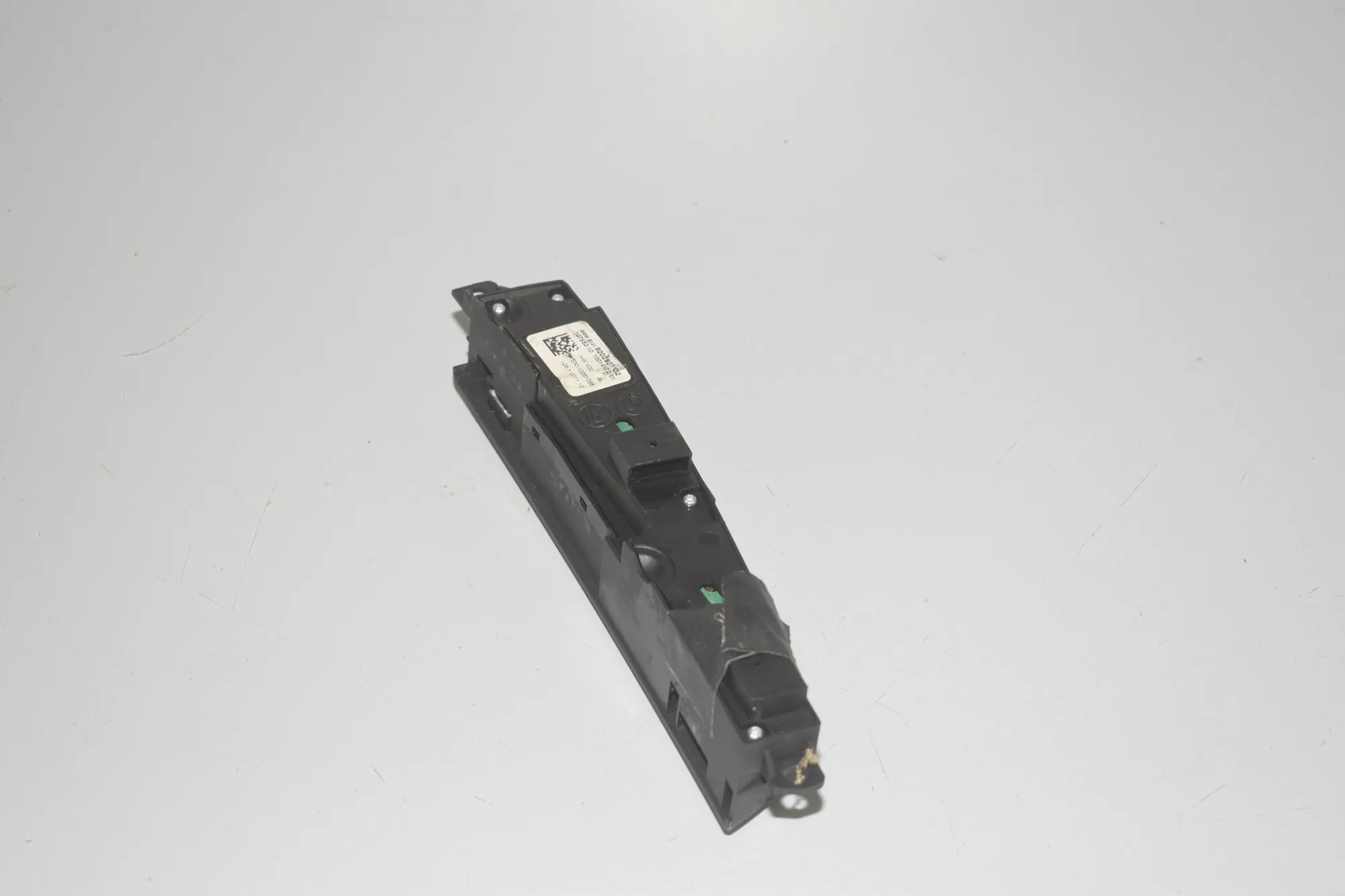 Button Switch Panel – OEM 9202927 · BMW 5 Touring (F11) 523 i 2011 – 4