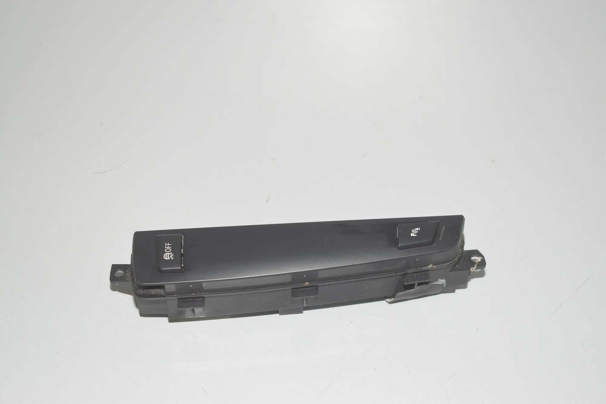 Button Switch Panel – OEM 9202927 · BMW 5 Touring (F11) 523 i 2011 – 2