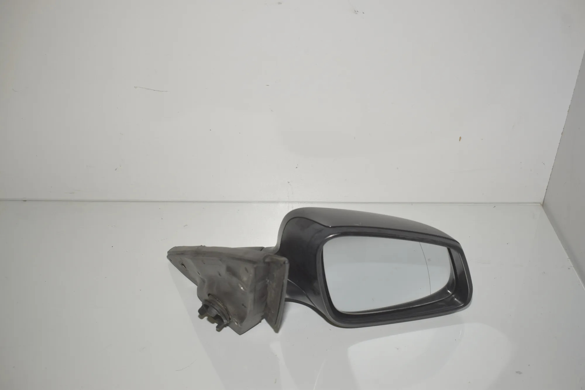 Right Side Wing Mirror – OEM 7268236 · BMW 5 Touring (F11) 523 i 2011