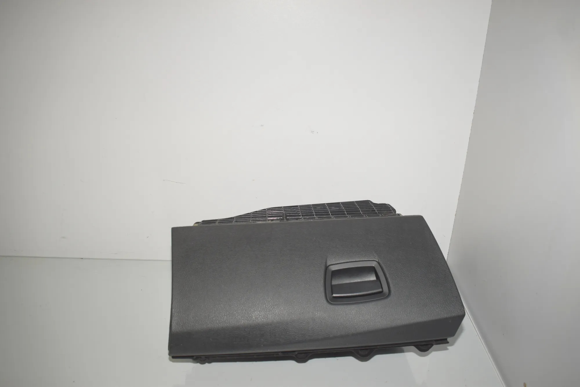 Glove Compartment – OEM 9173907 · BMW 5 (F10) 530 d 2012