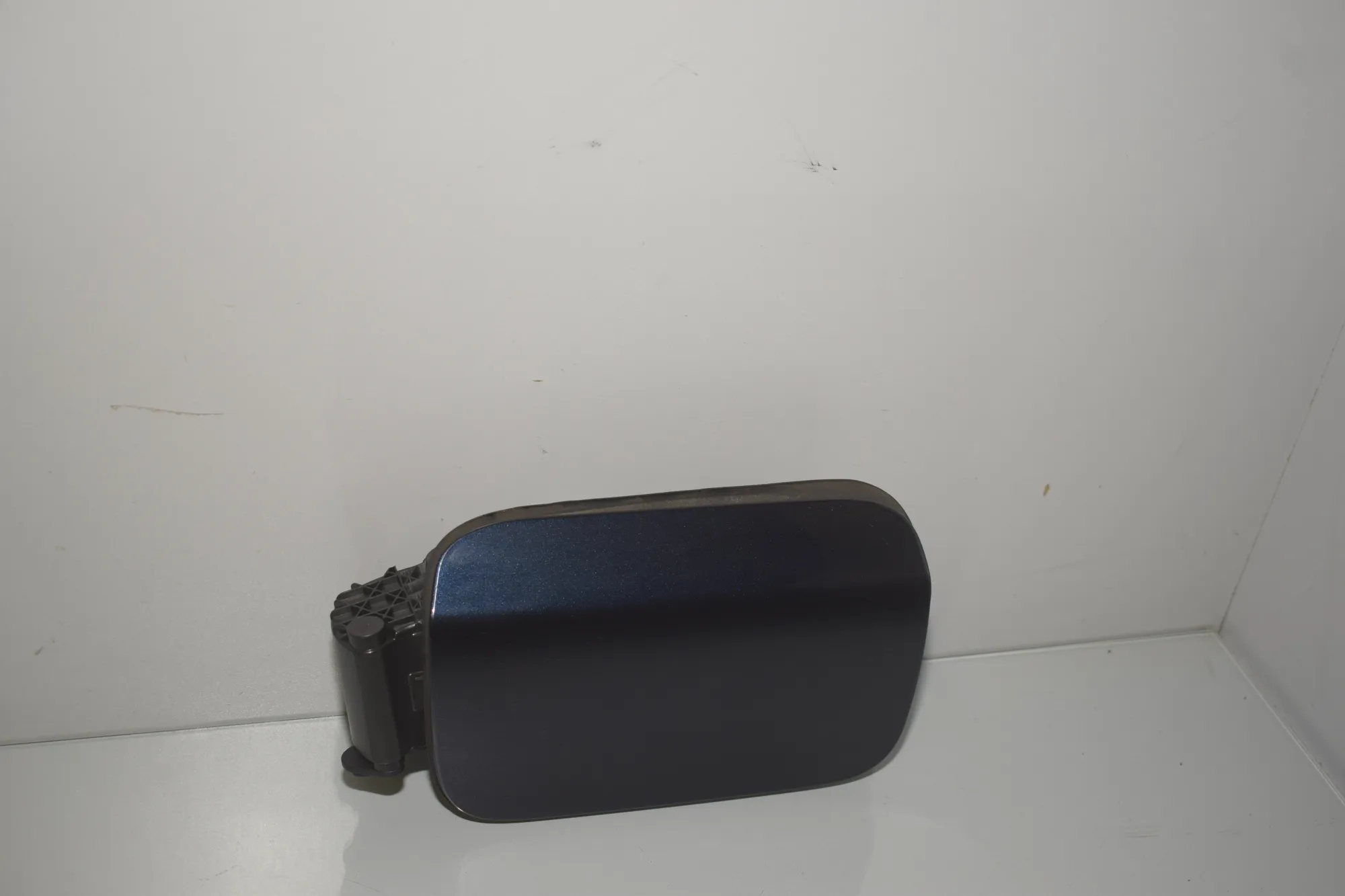 Fuel Tank Flap Cap – OEM 7204365 · BMW 5 (F10) 530 d 2012 – 2