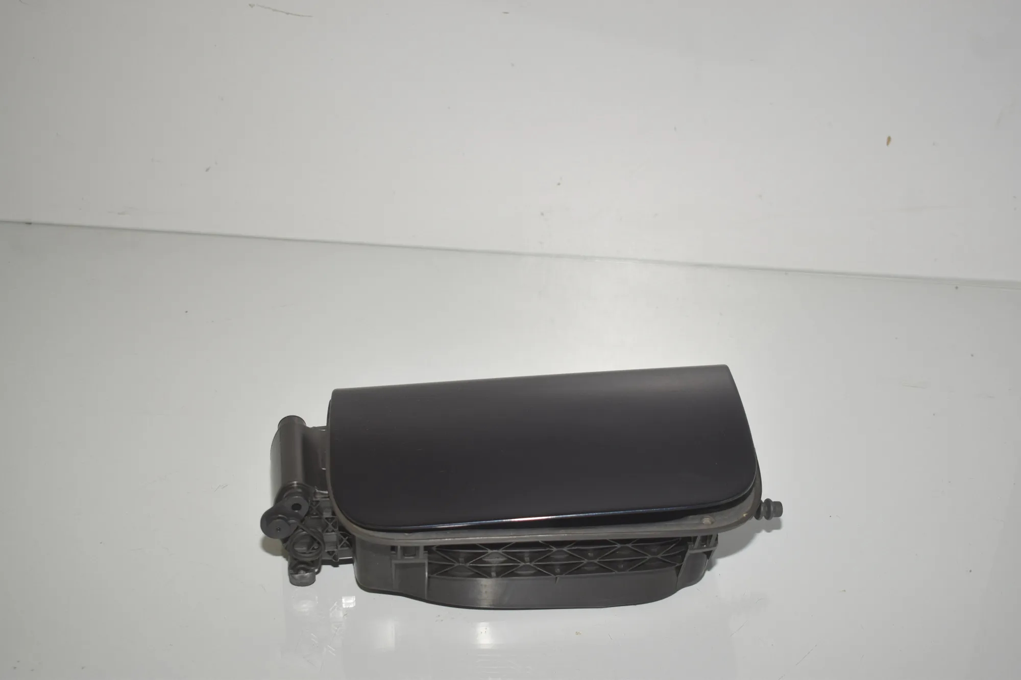 Fuel Tank Flap Cap – OEM 7204365 · BMW 5 (F10) 530 d 2012 – 4