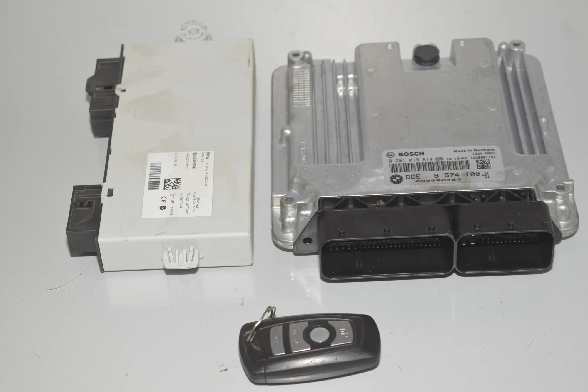 Engine Ignition ECU Set – OEM 9301522 · BMW 5 (F10) 530 d 2012 – 4