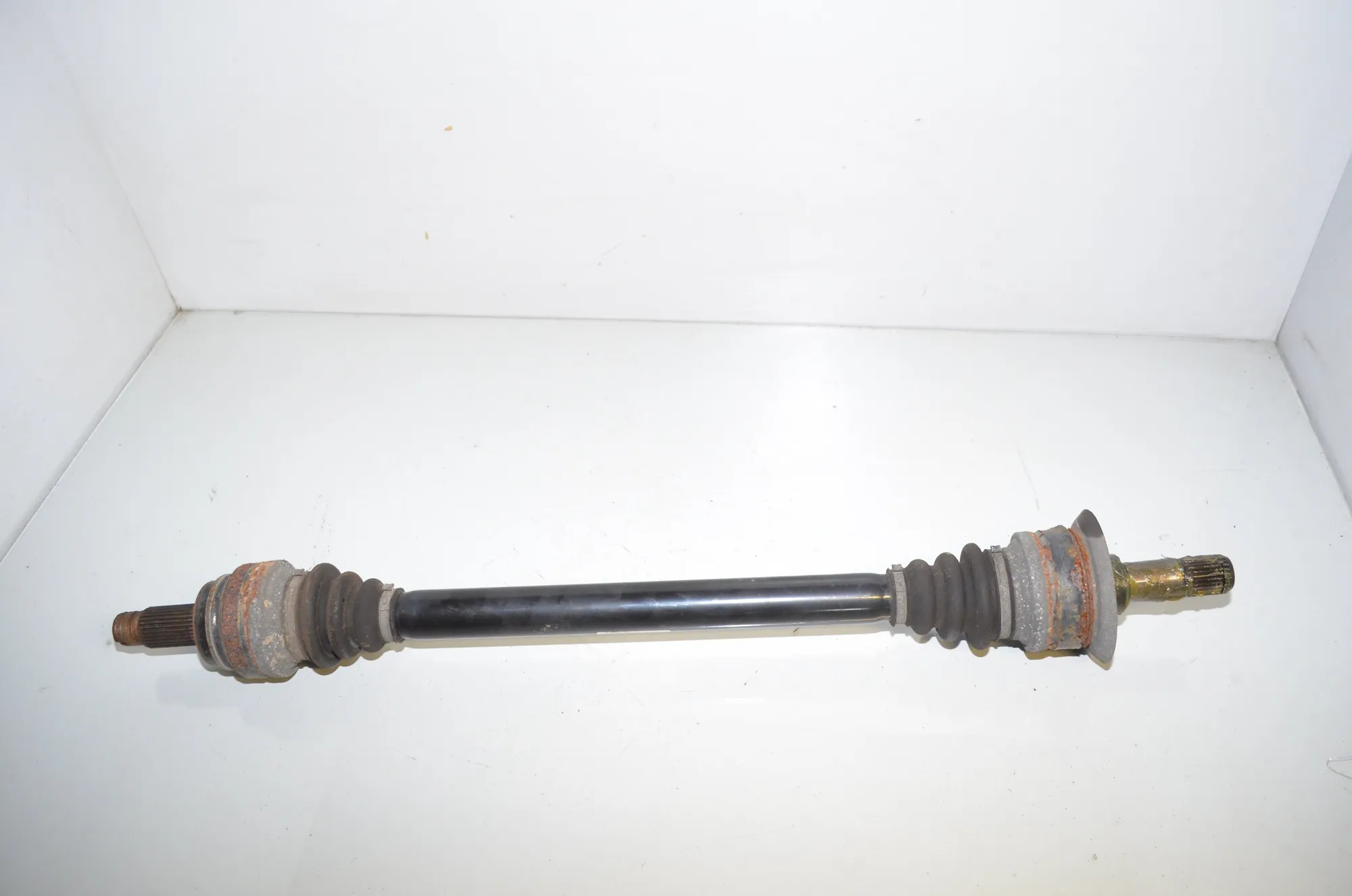 Rear Right Driveshaft – OEM 7581030 · BMW 5 Touring (F11) 535 i xDrive 2012