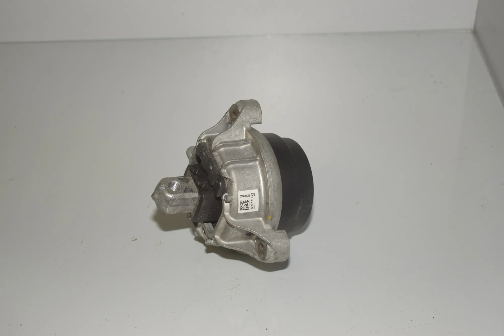 Left Side Engine Mount – OEM 6777375 · BMW 5 Touring (F11) 535 i xDrive 2012 – 2