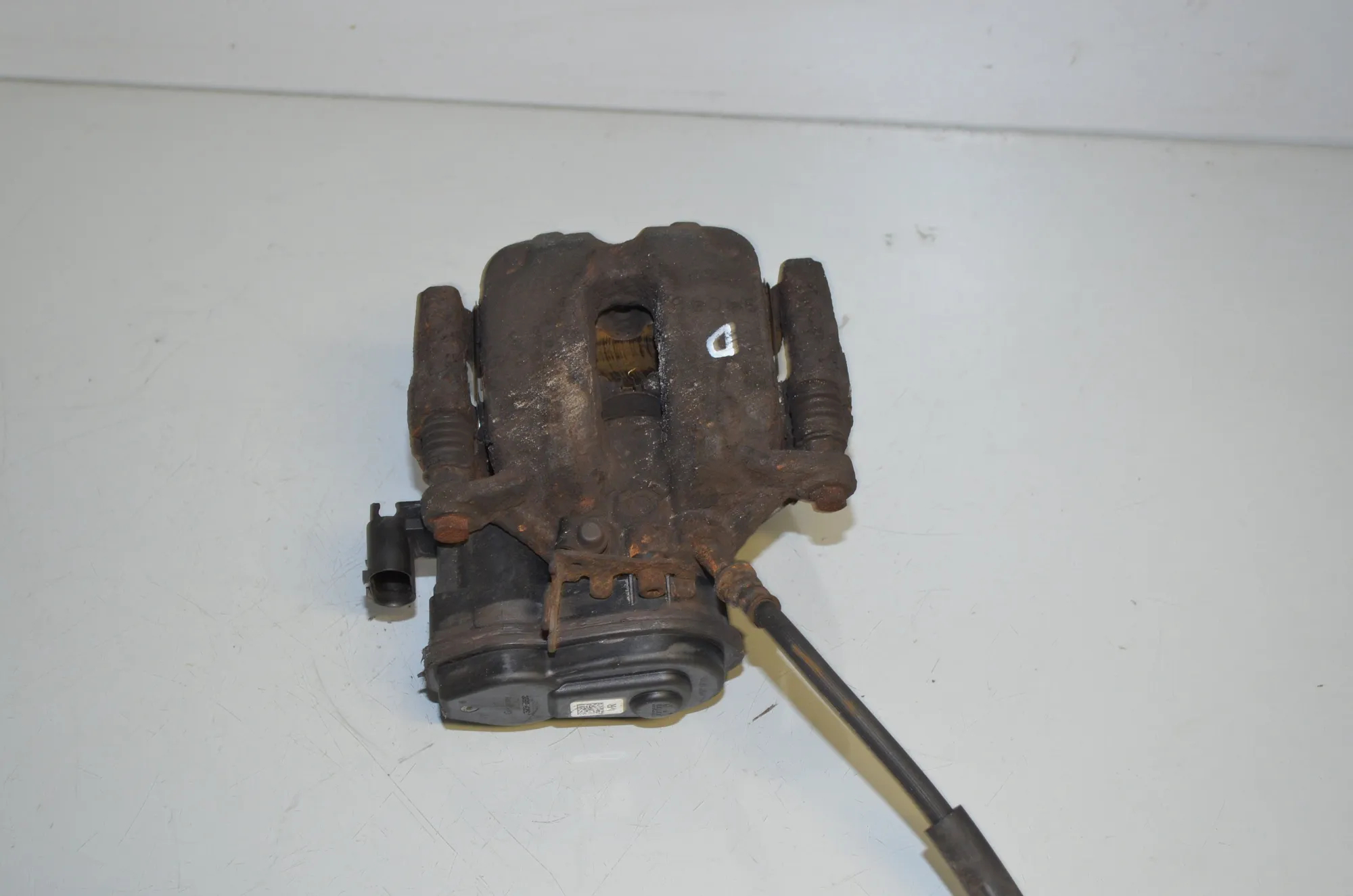 Rear Right Brake Caliper – OEM 6793048 · BMW 5 Touring (F11) 530 d xDrive 2011 – 2