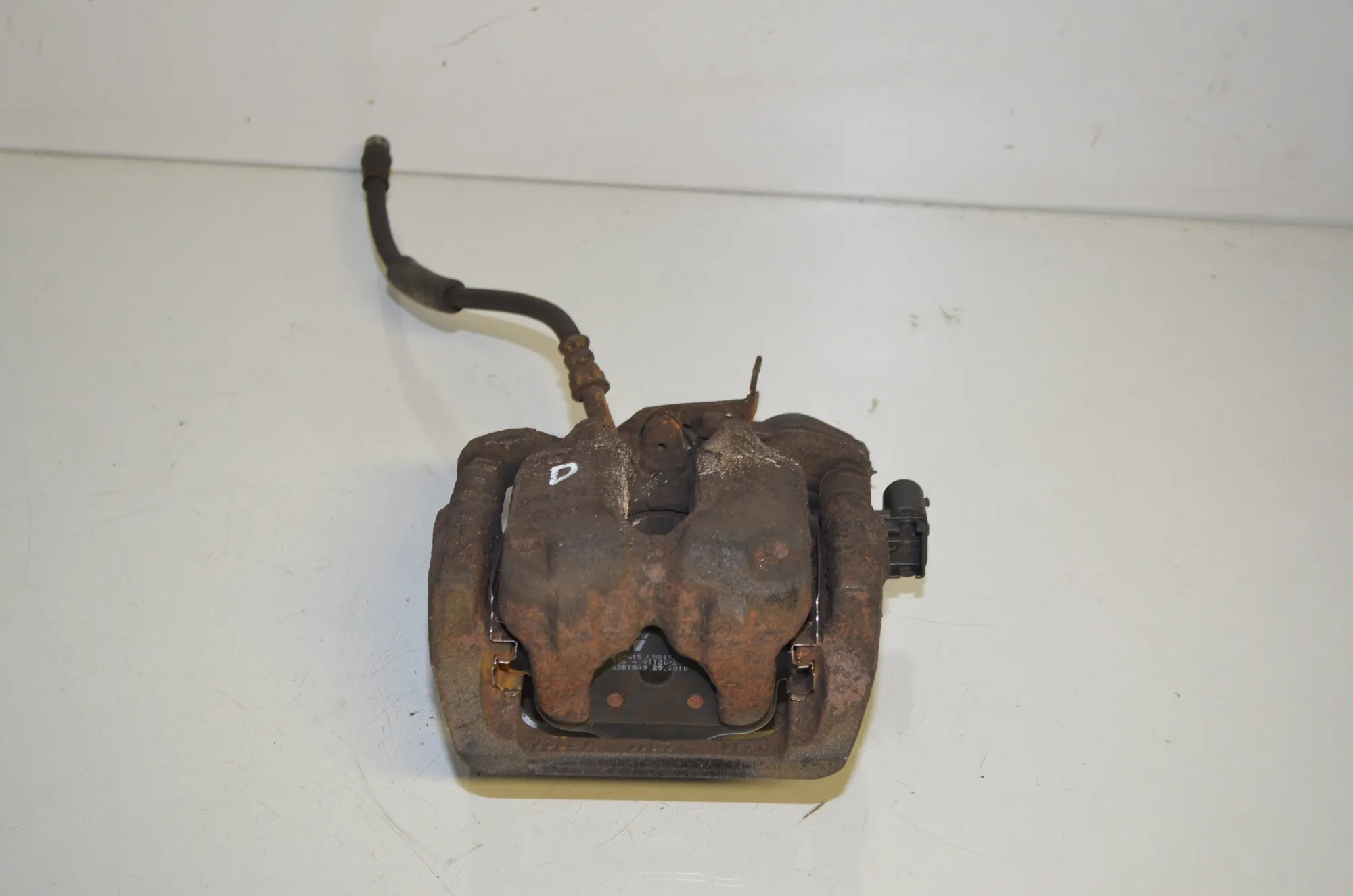 Rear Right Brake Caliper – OEM 6793048 · BMW 5 Touring (F11) 530 d xDrive 2011