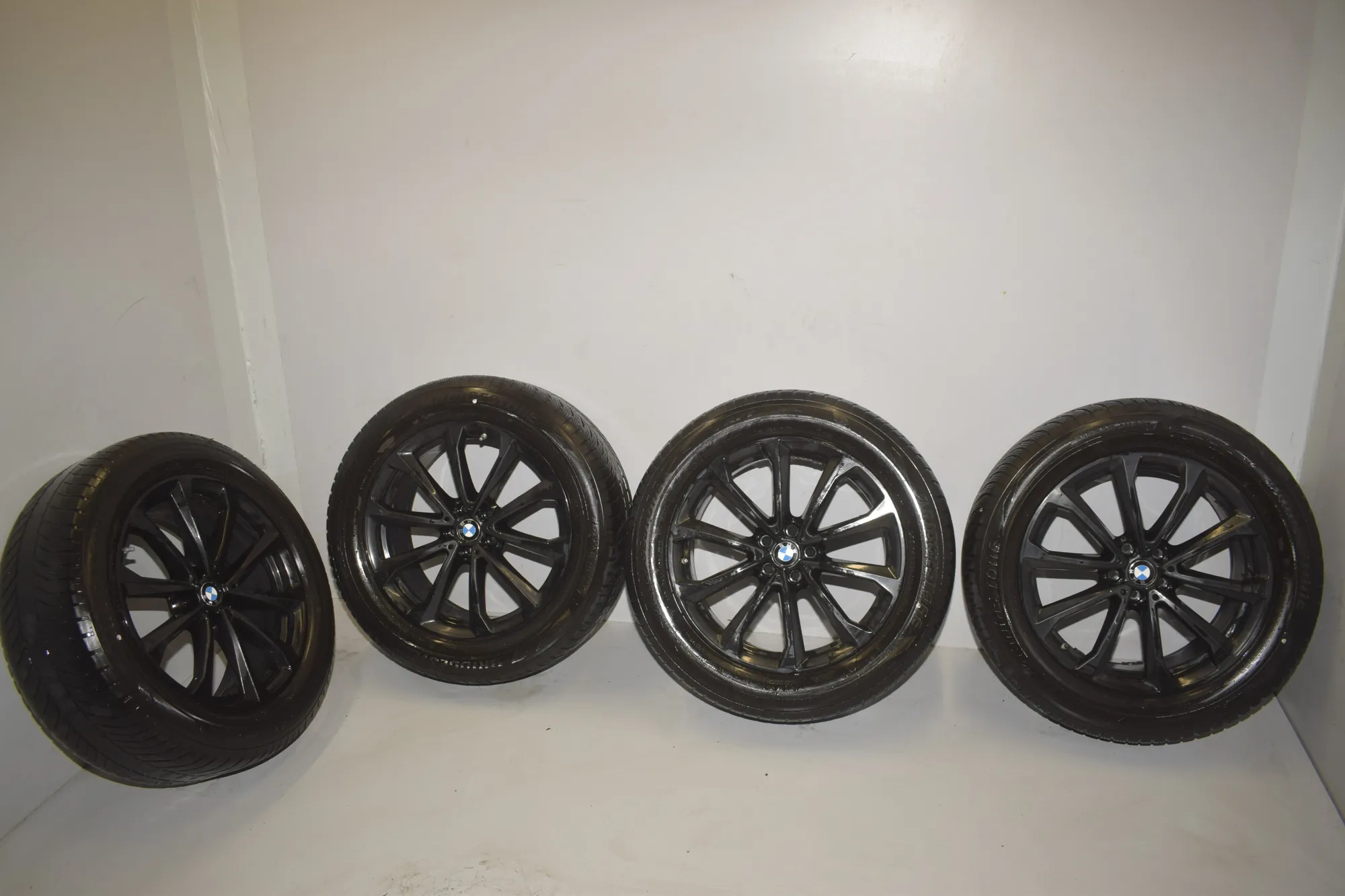 Alloy Wheel Set – OEM 6880688 · BMW X7 (G07) BMW X7 (G07) xDrive 30 d 2020 – 4