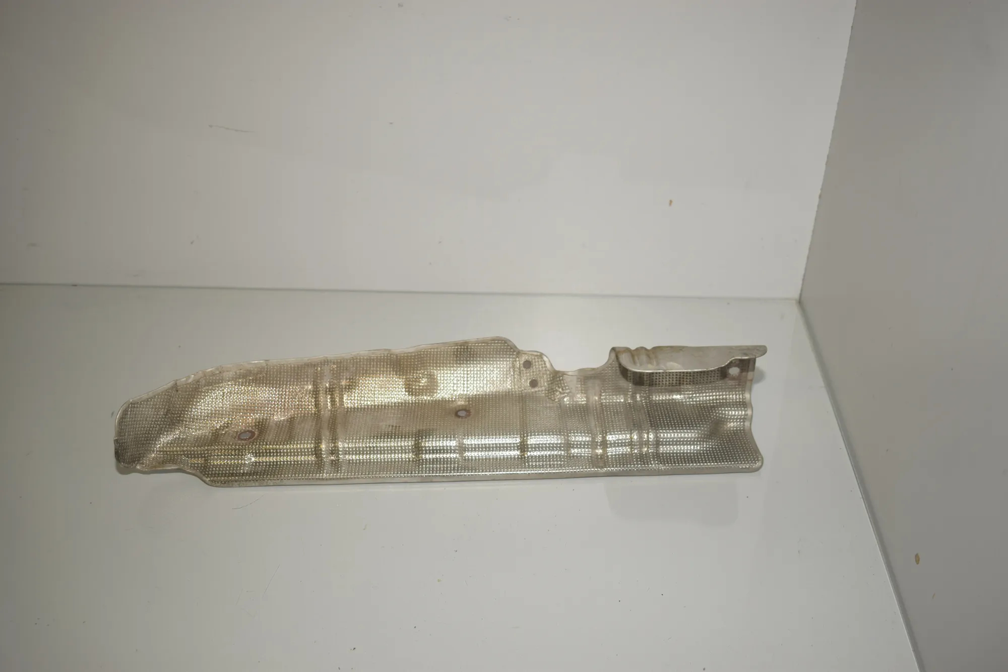 Heat Protection – OEM 8511809 · BMW 5 Touring (F11) 530 d xDrive 2011