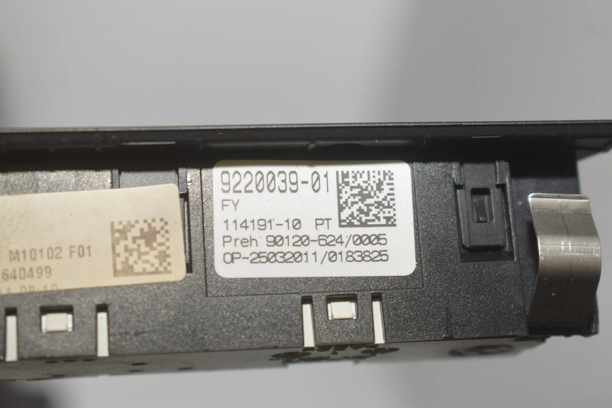 Distance Radar Sensor – OEM 9220039 · BMW 5 (F10) 530 d xDrive 2011 – 5
