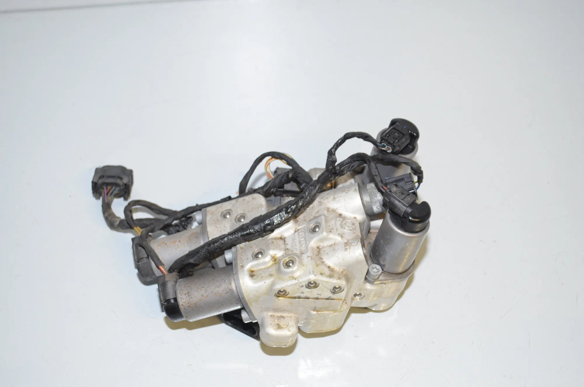 Hydraulic Valve Block – OEM 6775258 · BMW 5 (F10) 530 d xDrive 2011 – 2