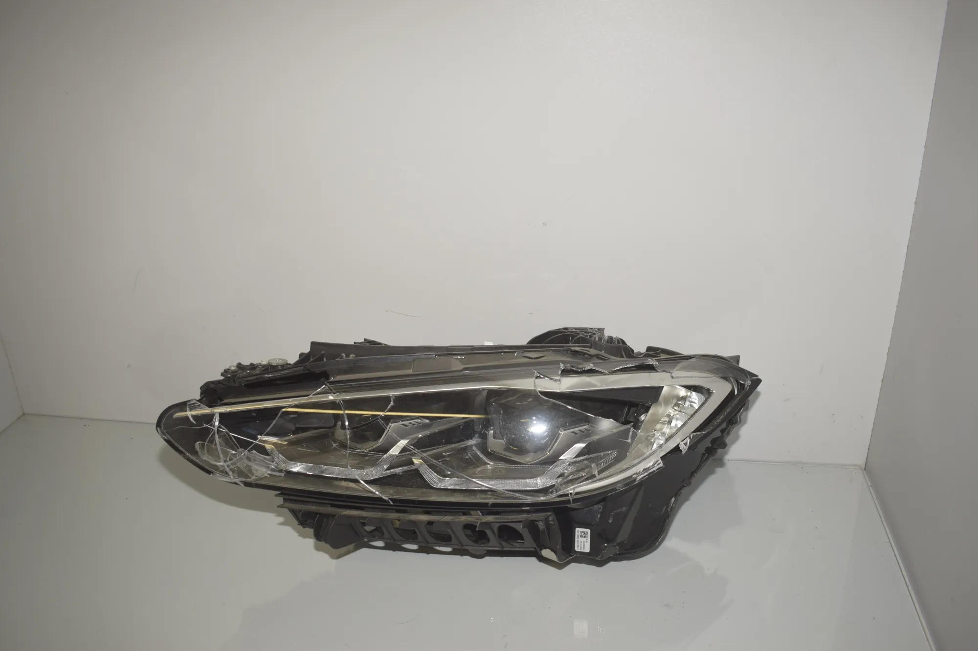 Front Left Headlight – OEM 5A19351 · BMW i4 (G26) BMW i4 (G26) eDrive35 2022