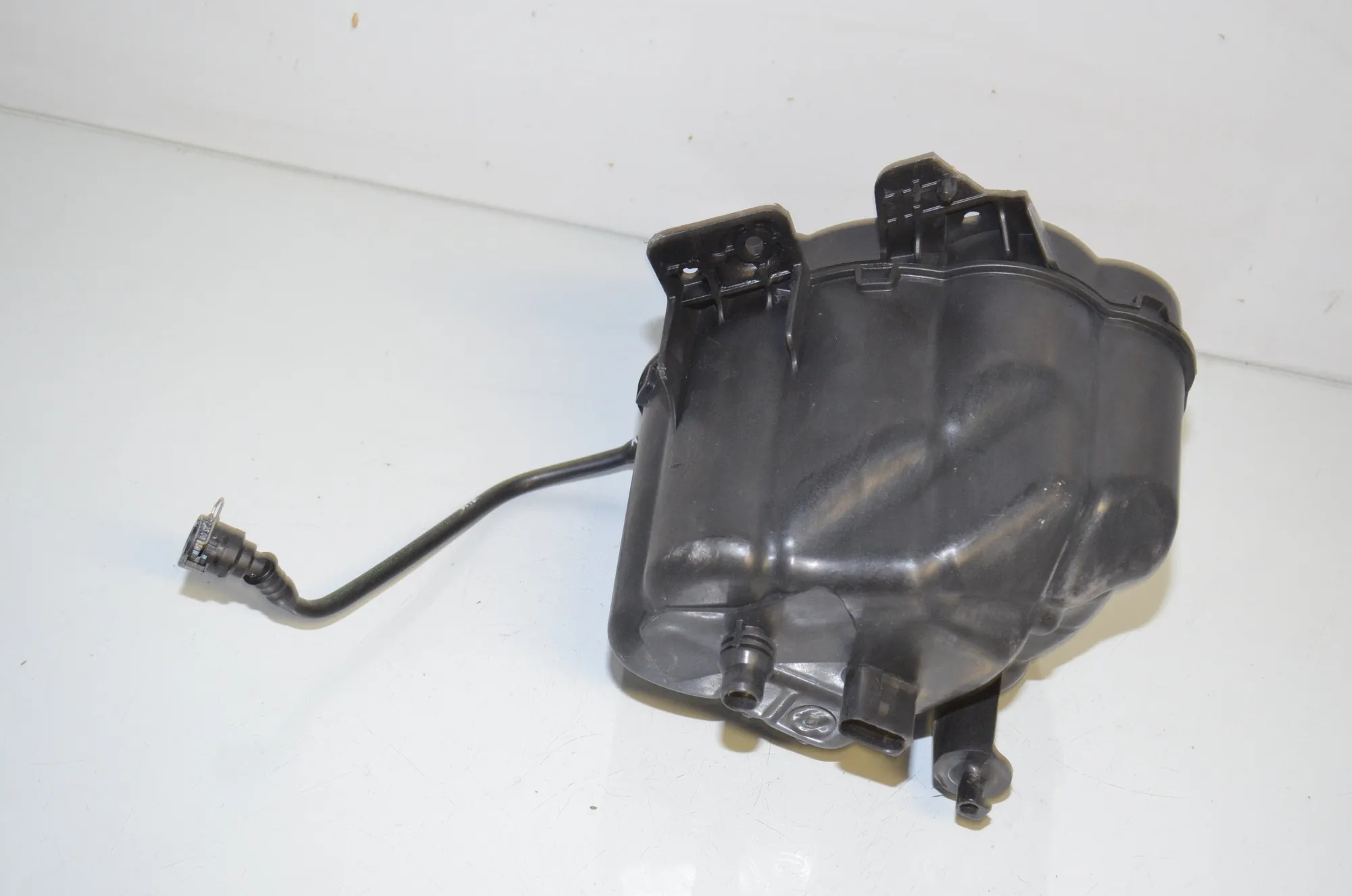Expansion Tank – OEM 8474796 · BMW iX (I20) BMW iX (I20) xDrive50 2022 – 2