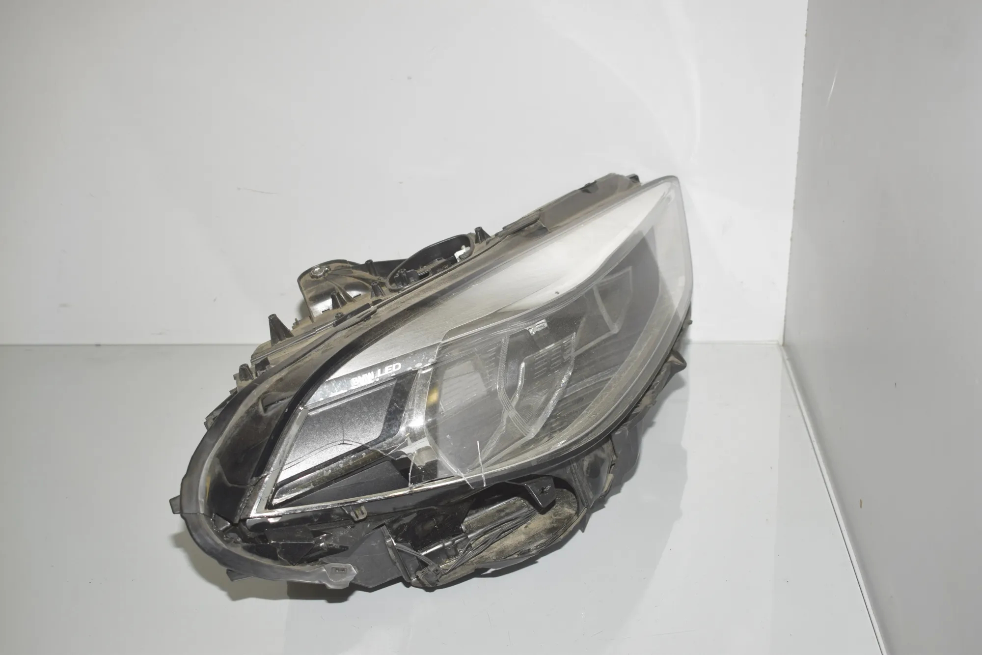 Front Right Headlight – OEM 5A1E056 · BMW 1 (F40) BMW 1 (F40) (F40) 118 d 2022 – 2